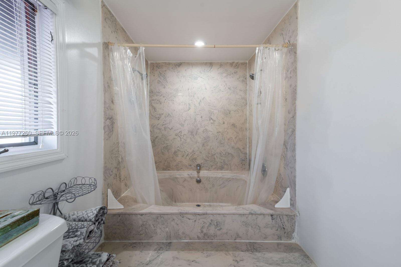 2046 15th St, Fort Lauderdale, FL 33304 | Picture 31