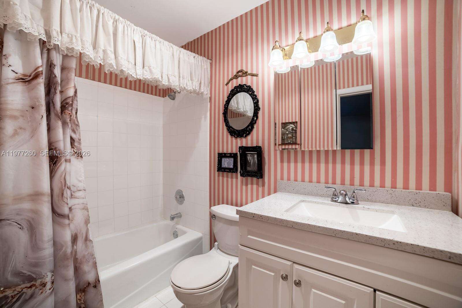 2046 15th St, Fort Lauderdale, FL 33304 | Picture 34