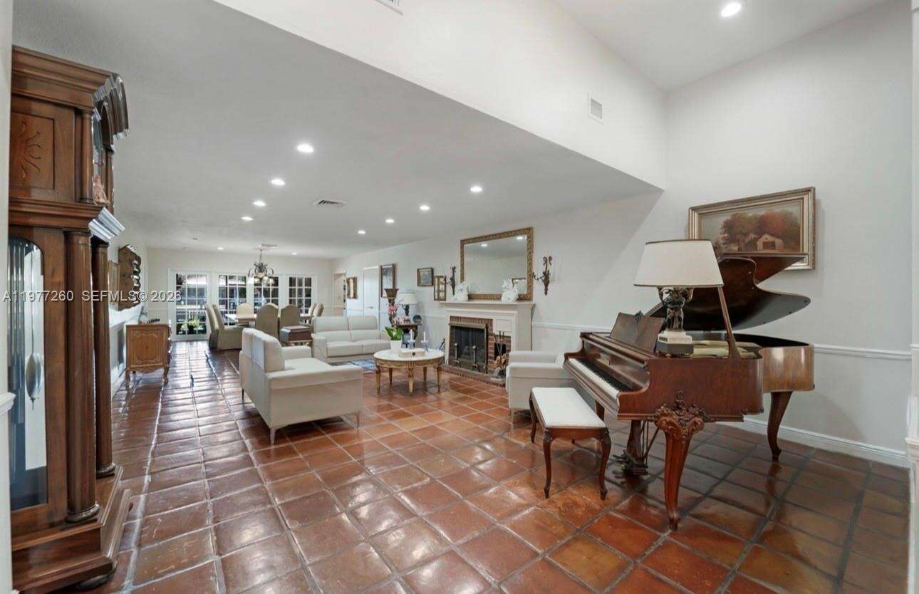 2046 15th St, Fort Lauderdale, FL 33304 - For Sale photo 69
