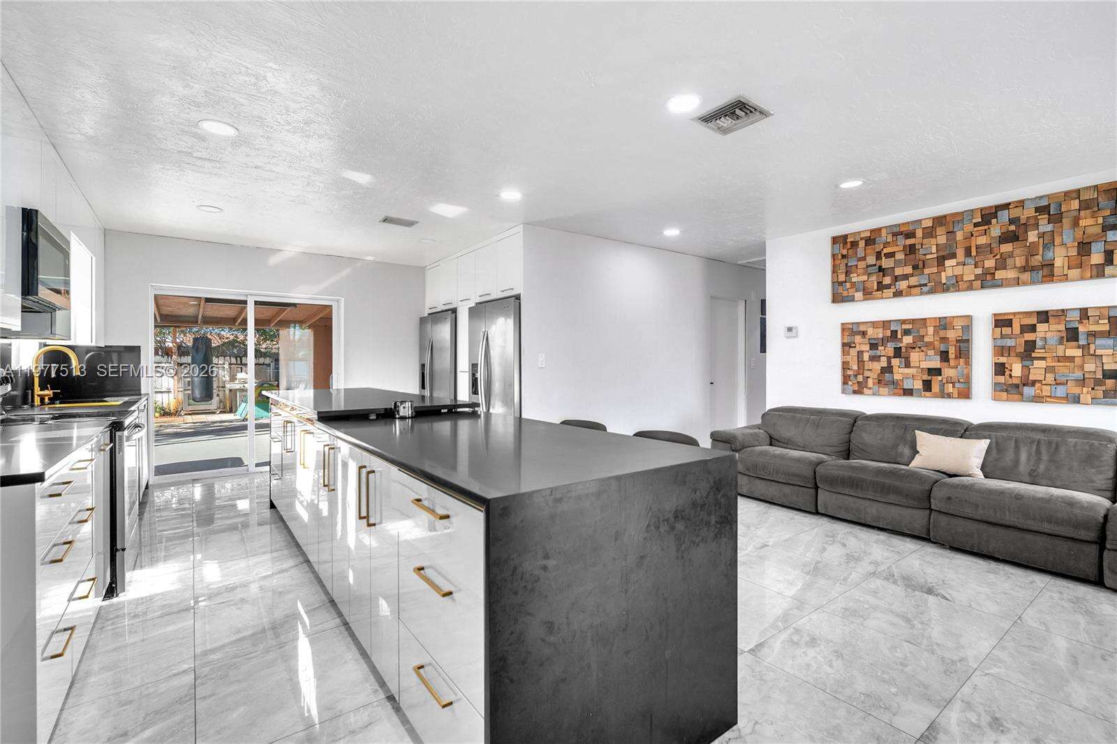 7151 Taft St, Hollywood, FL 33024 - For Sale photo 5