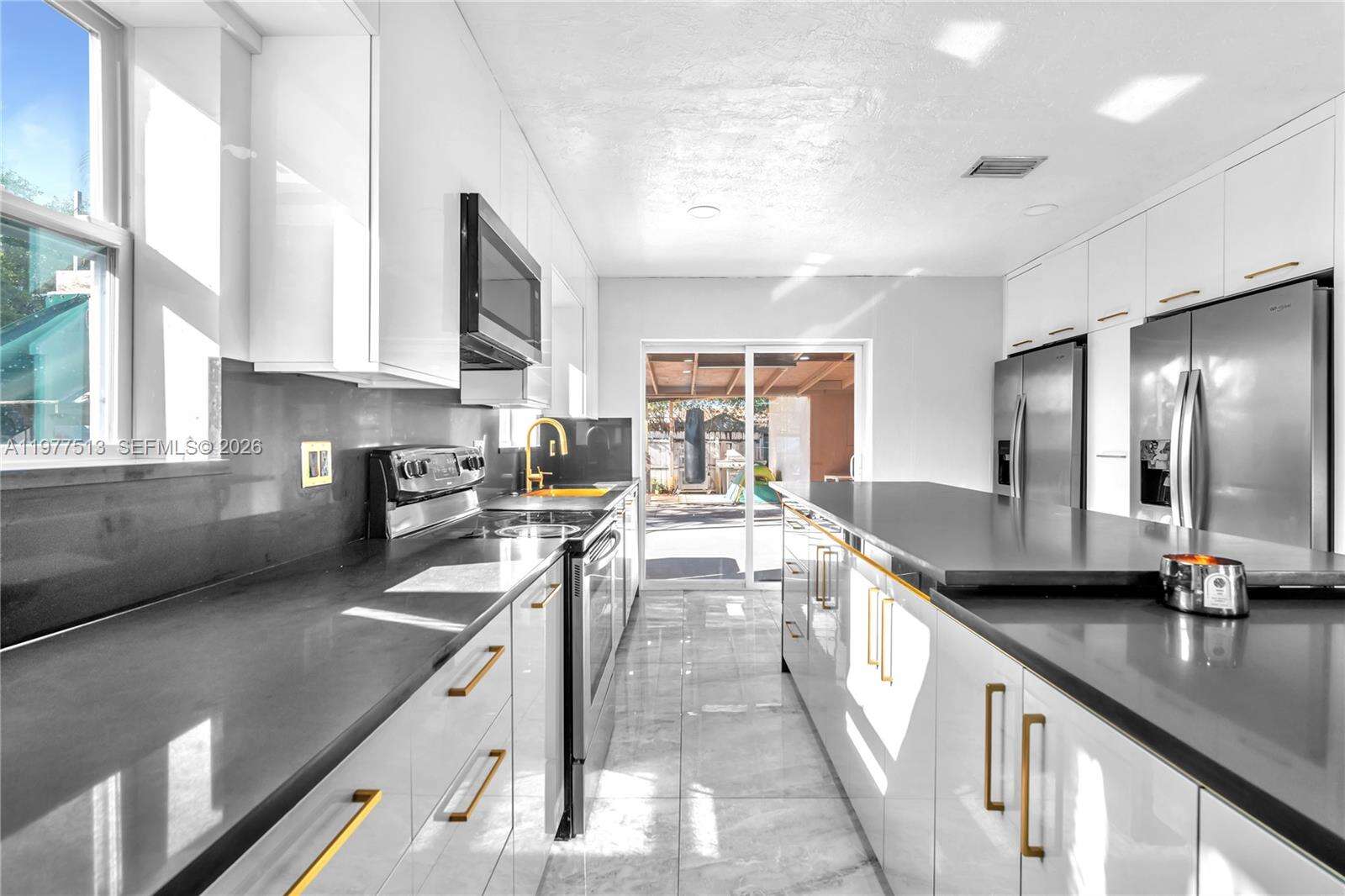 7151 Taft St, Hollywood, FL 33024 - For Sale photo 9