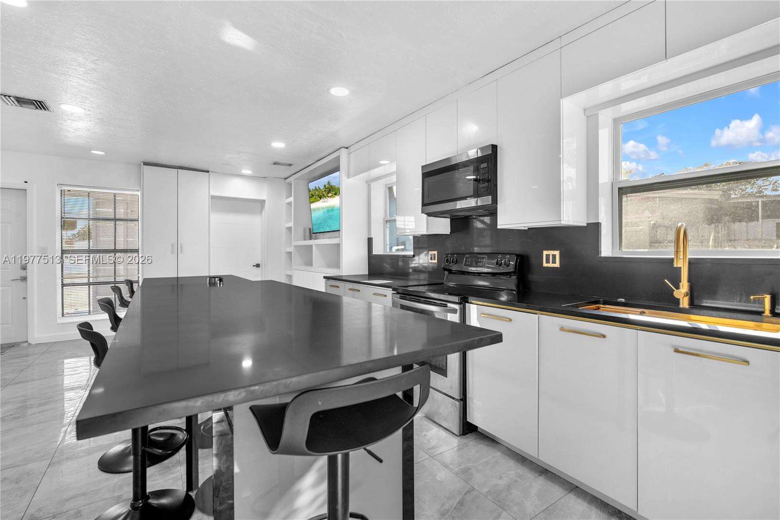 7151 Taft St, Hollywood, FL 33024 - For Sale photo 10