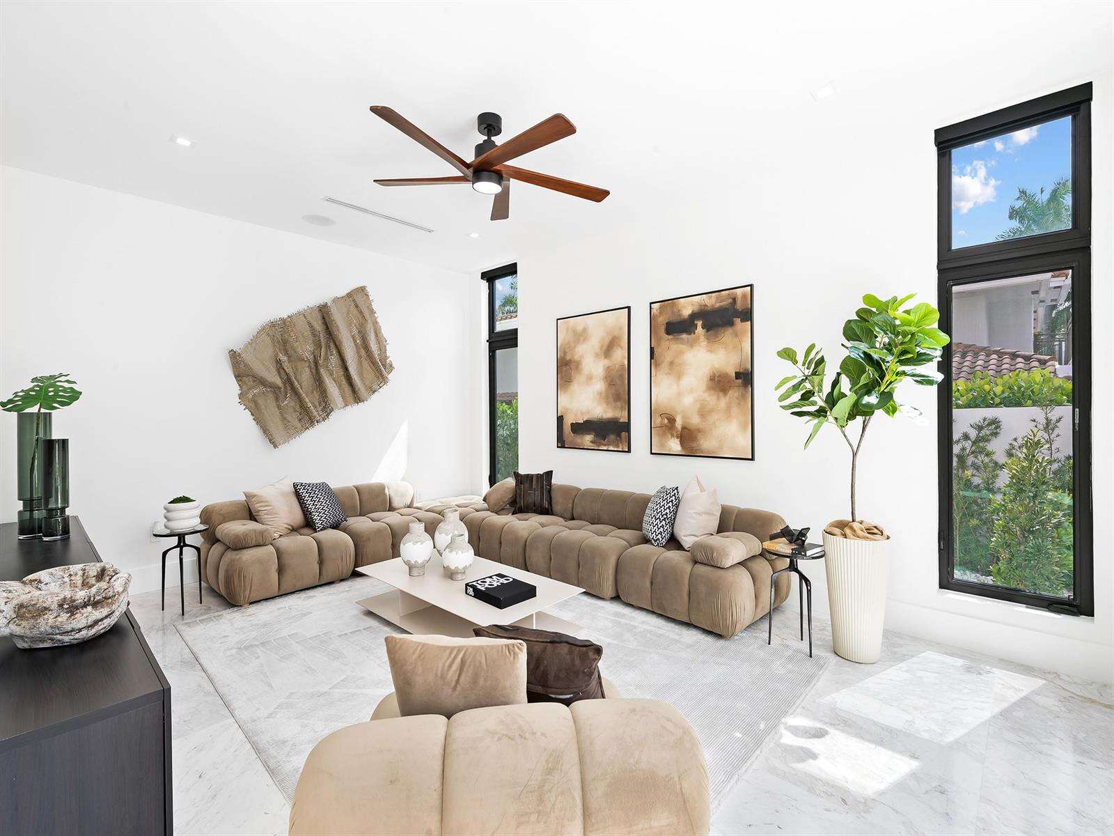111 Fiesta, Fort Lauderdale, FL 33301 - For Sale photo 28