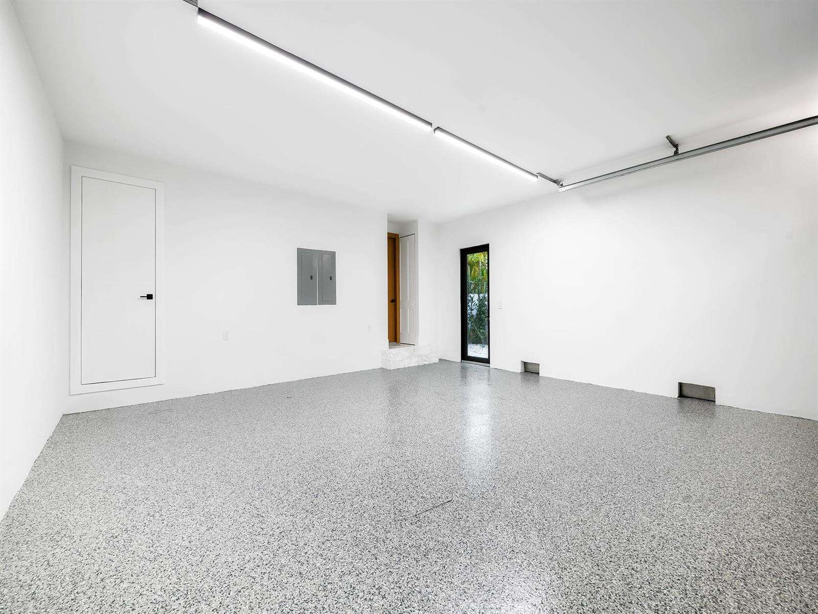 111 Fiesta, Fort Lauderdale, FL 33301 - For Sale photo 67