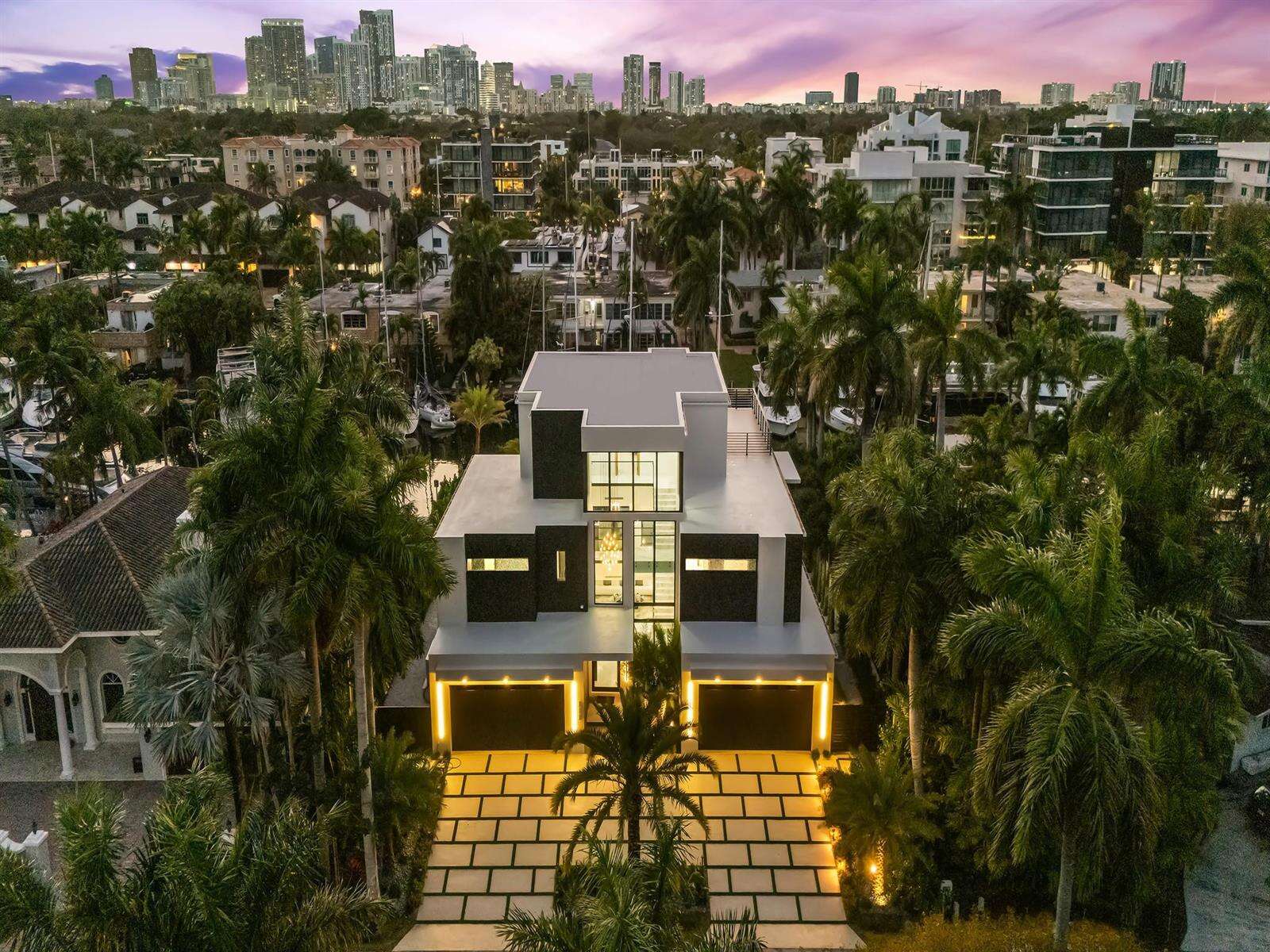 111 Fiesta, Fort Lauderdale, FL 33301 - For Sale photo 86