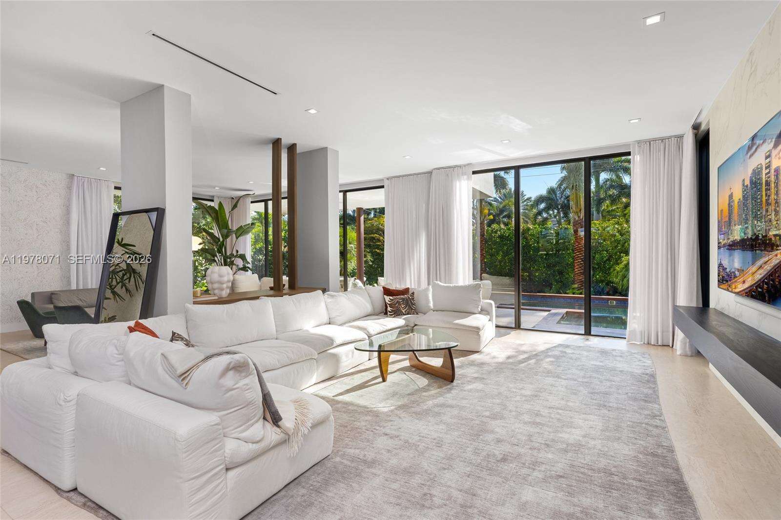 5701 Bay Rd, Miami Beach, FL 33140 | Picture 8