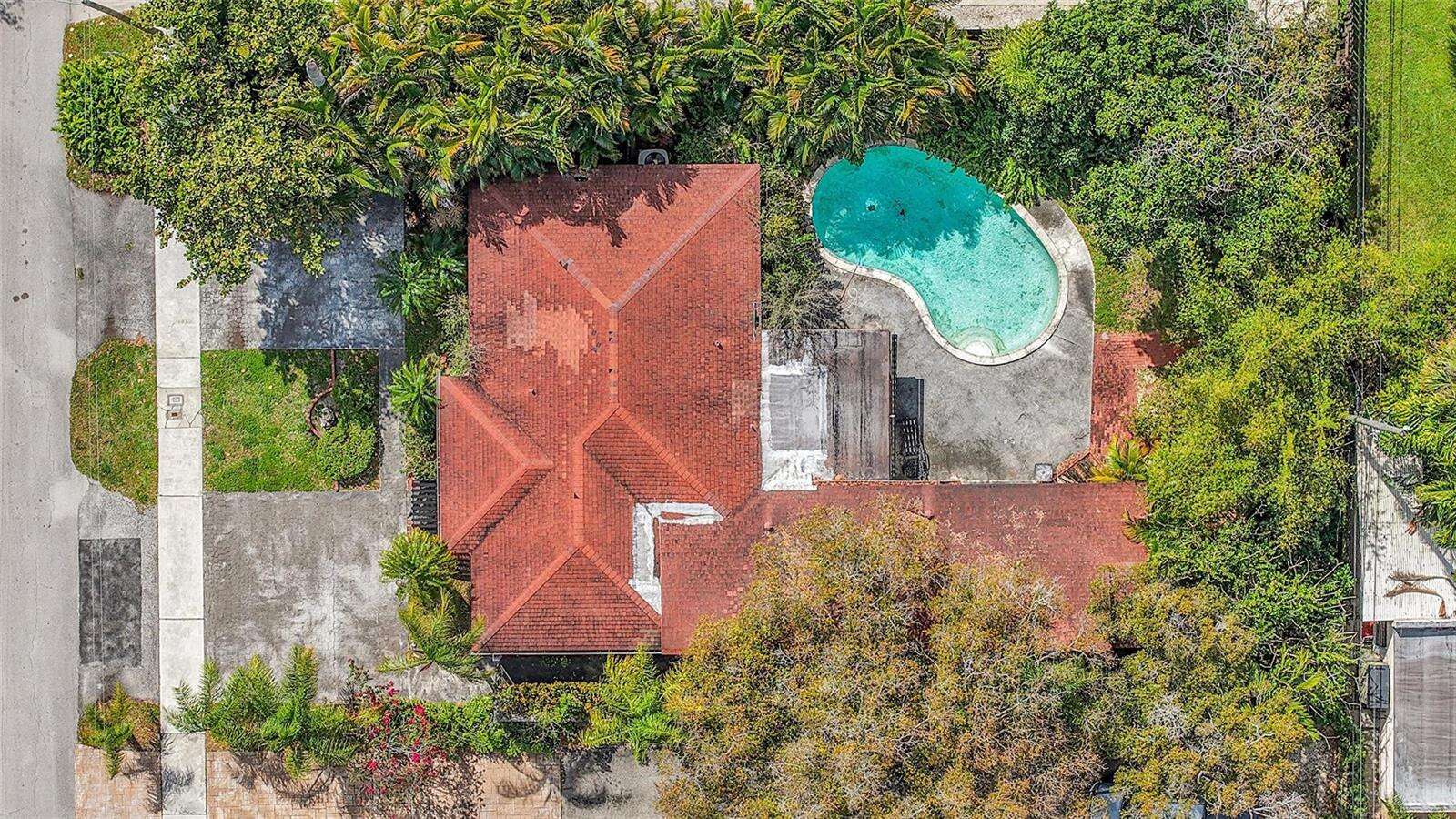 1317 2nd, Fort Lauderdale, FL 33316 - For Sale photo 2
