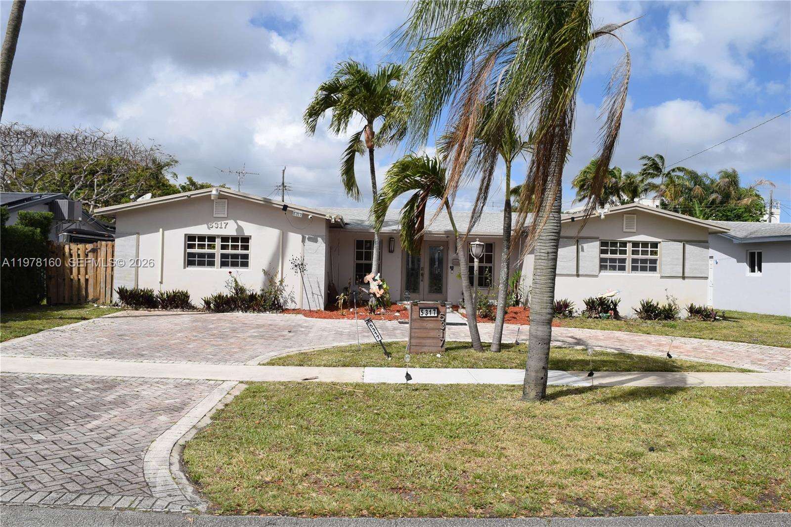 5317 Van Buren St, Hollywood, FL 33021 | Picture 1