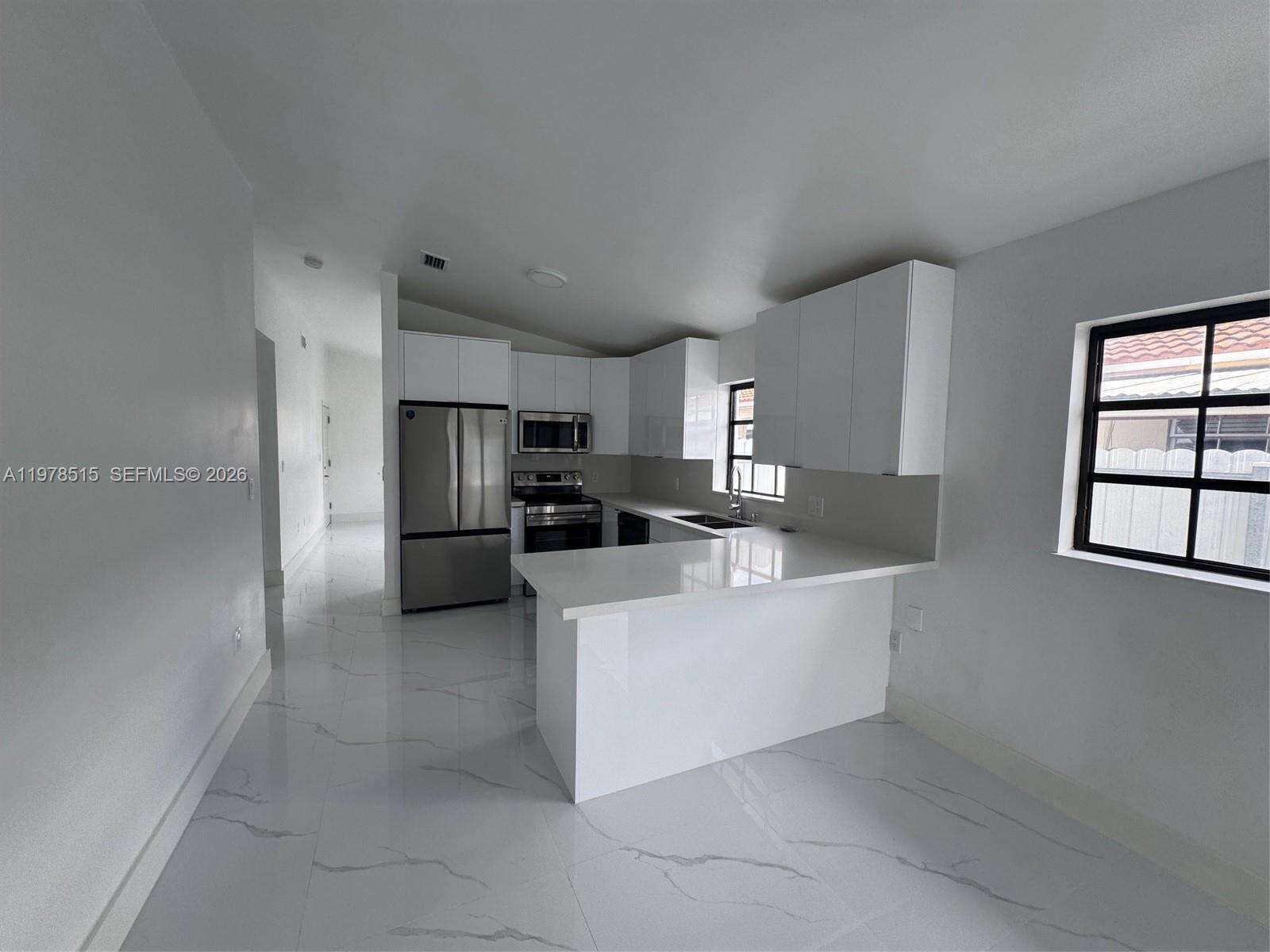 2682 70th Pl, Hialeah, FL 33016 | Picture 4