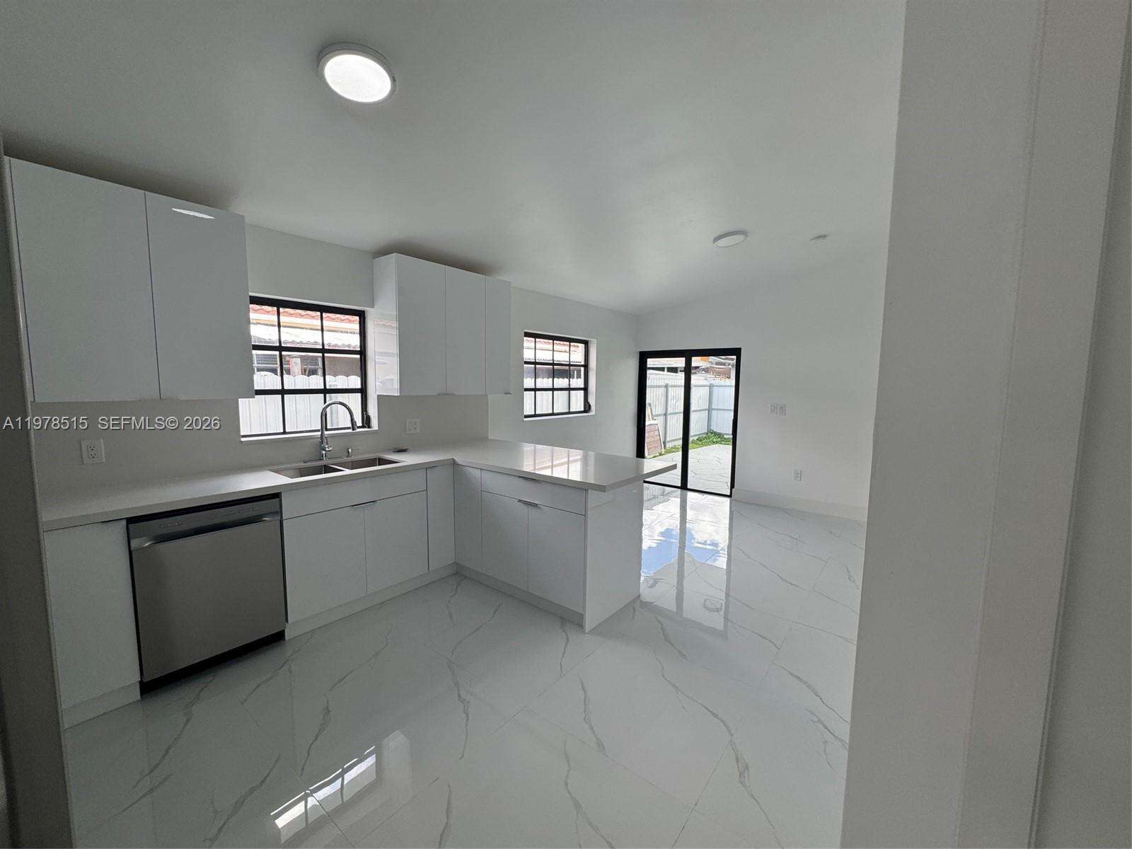 2682 70th Pl, Hialeah, FL 33016 | Picture 5