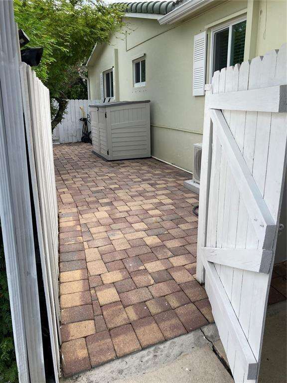 1250 Arthur, Hollywood, FL 33019 - For Sale photo 15