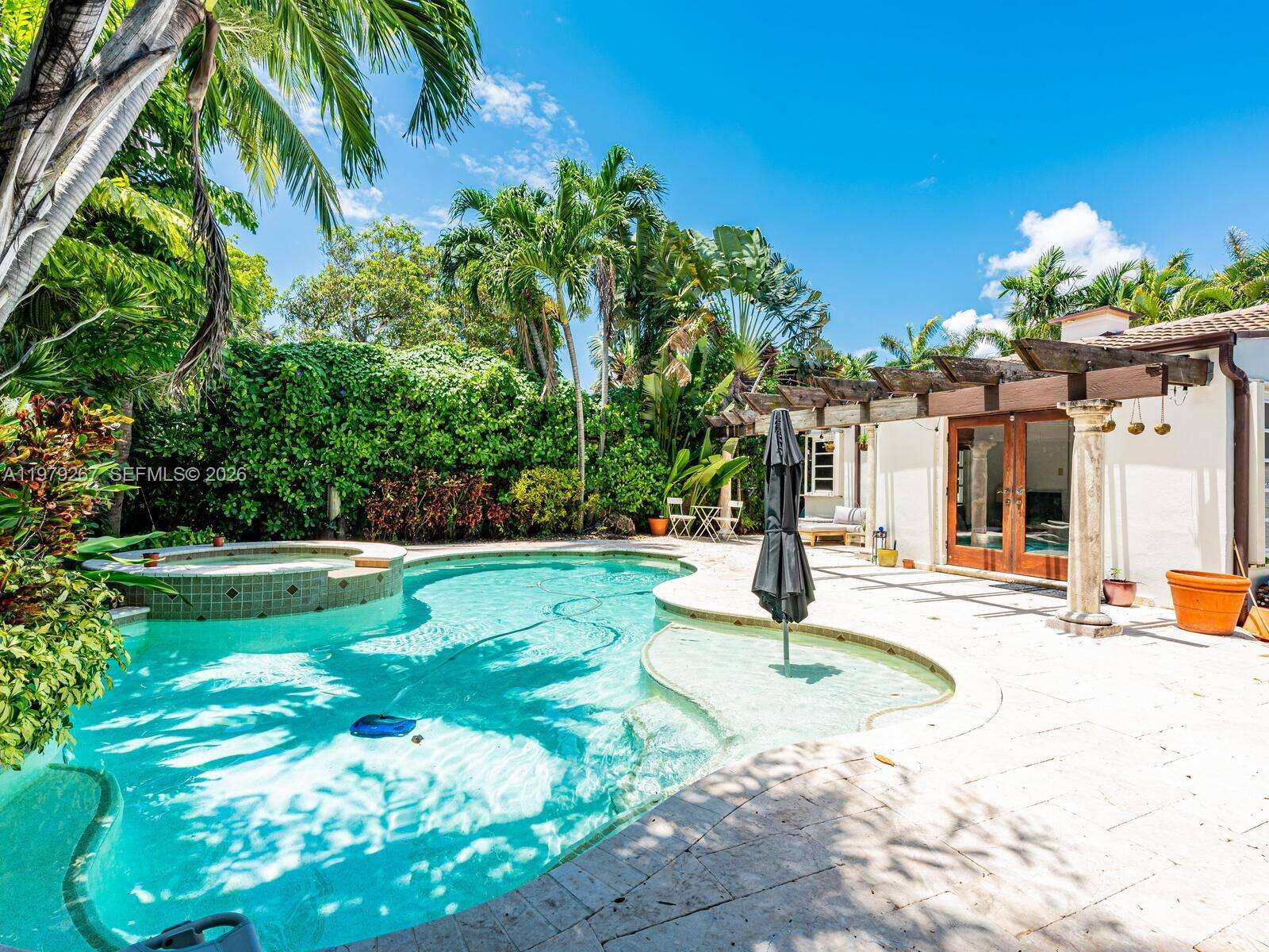 8927 Hawthorne Ave, Surfside, FL 33154 | Picture 1