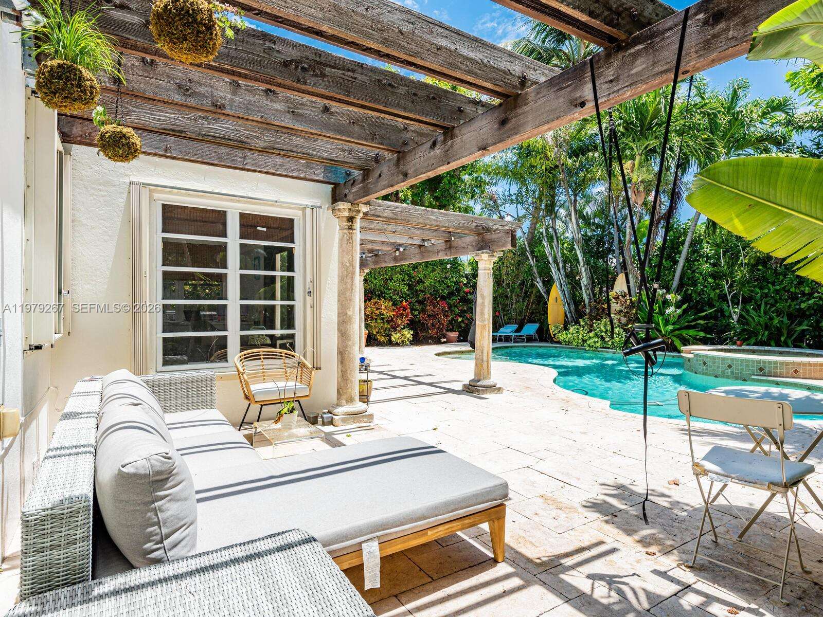 8927 Hawthorne Ave, Surfside, FL 33154 | Picture 2