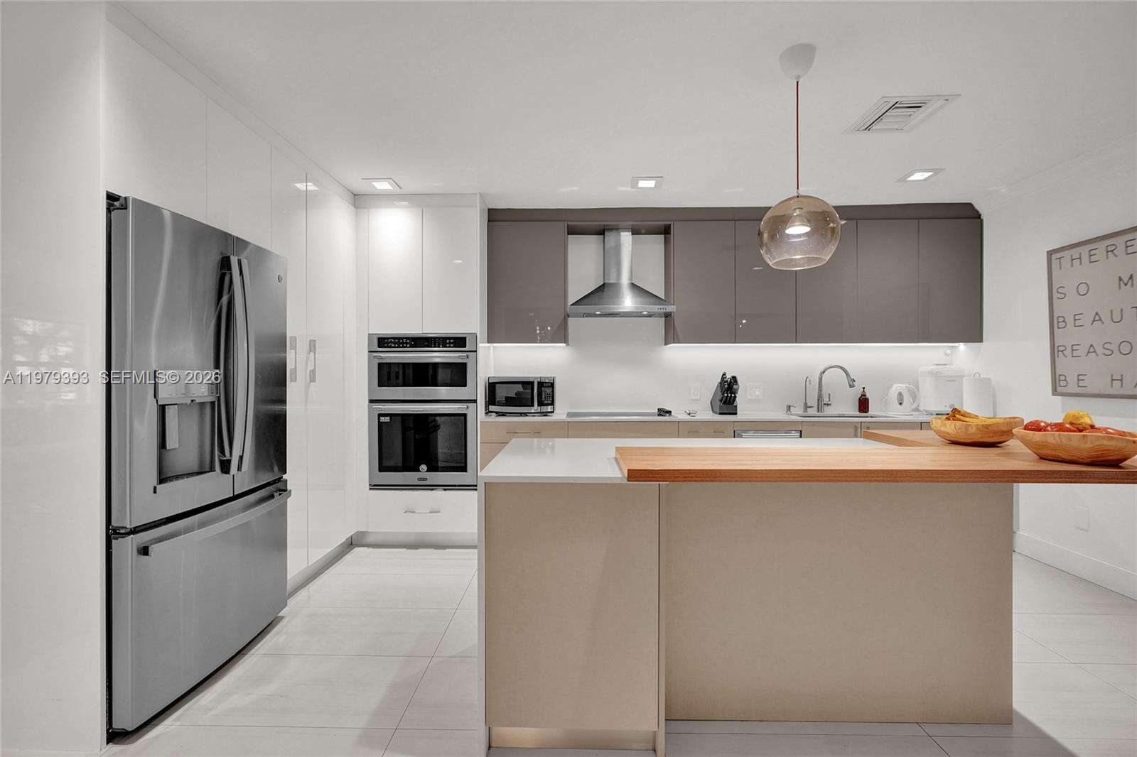 2301 196th St, Miami, FL 33180 | Picture 14