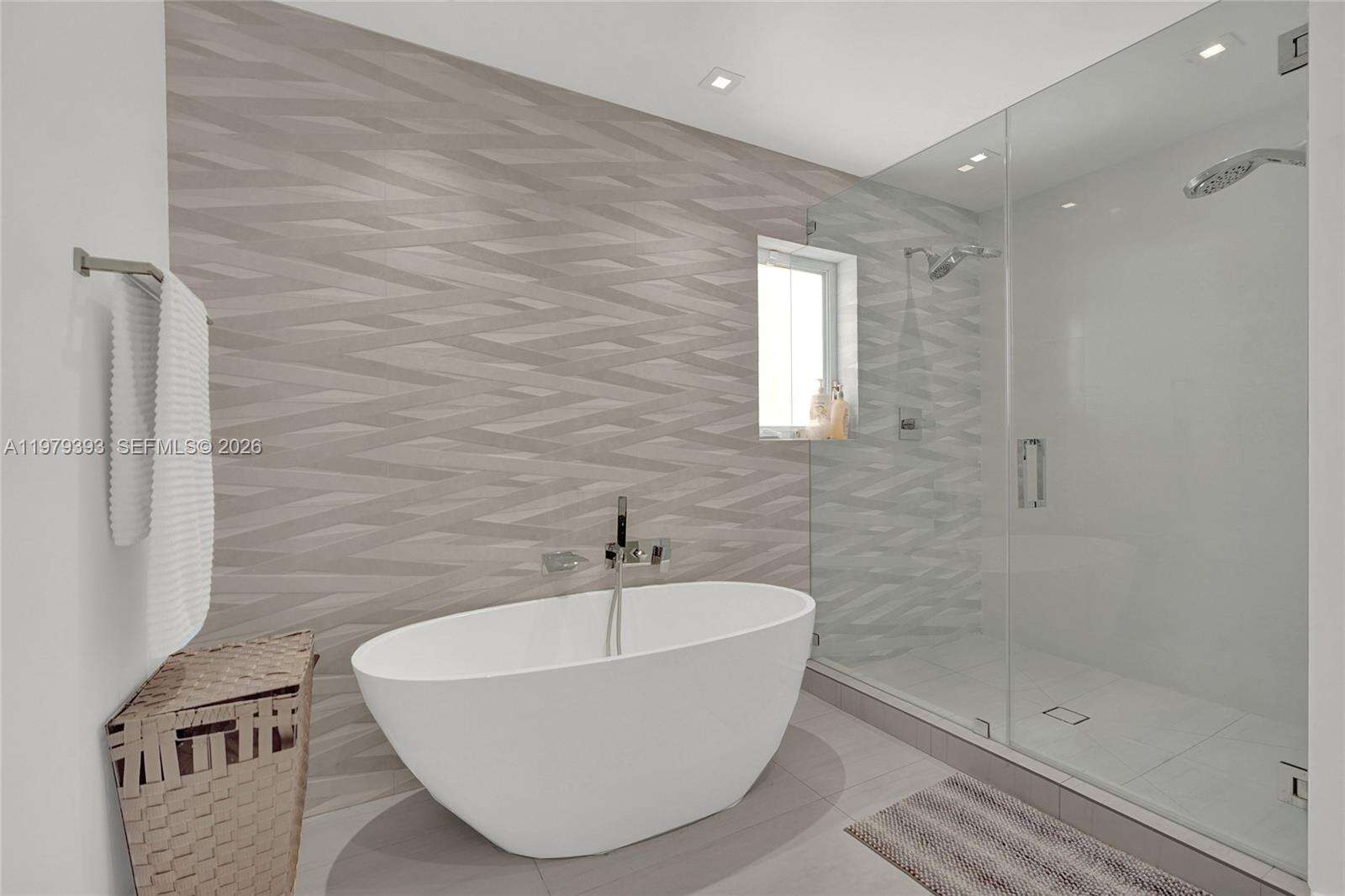 2301 196th St, Miami, FL 33180 | Picture 31