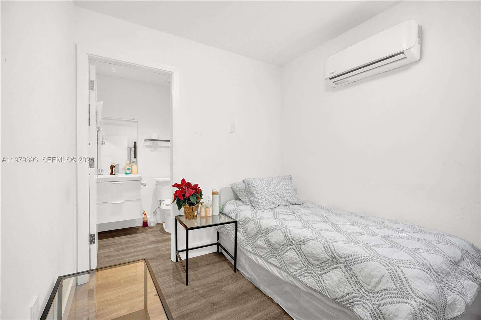 2301 196th St, Miami, FL 33180 | Picture 44