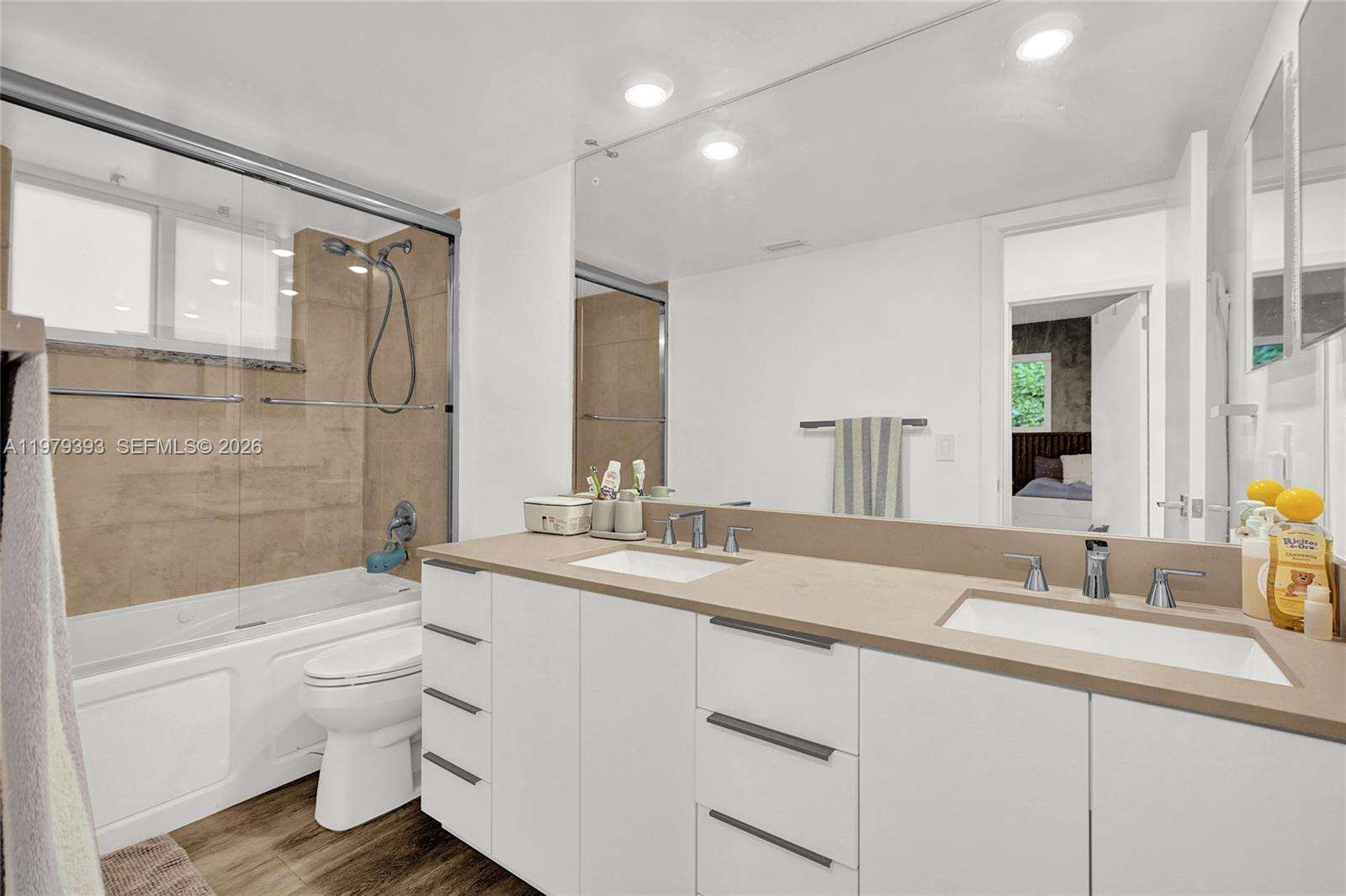 2301 196th St, Miami, FL 33180 | Picture 47