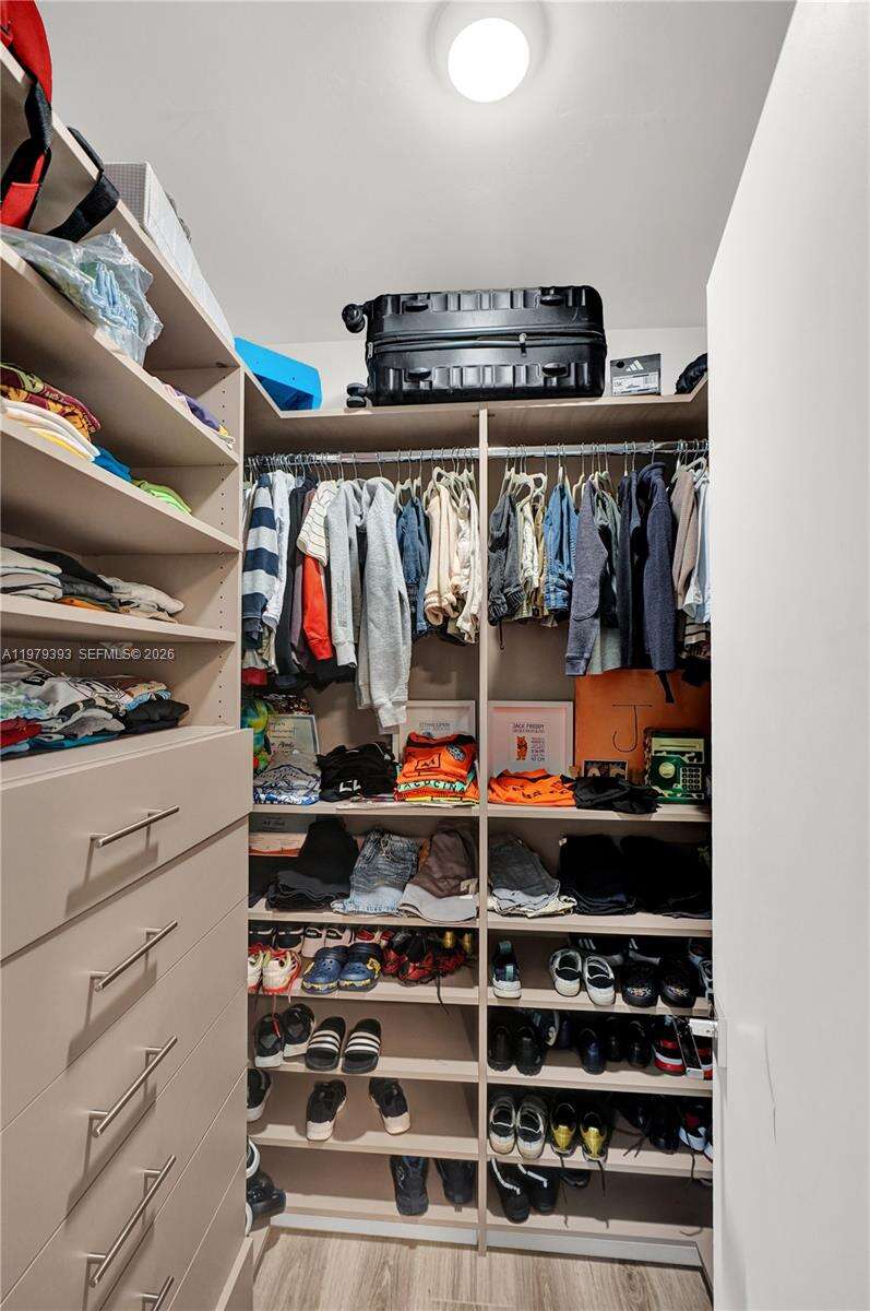 2301 196th St, Miami, FL 33180 | Picture 48