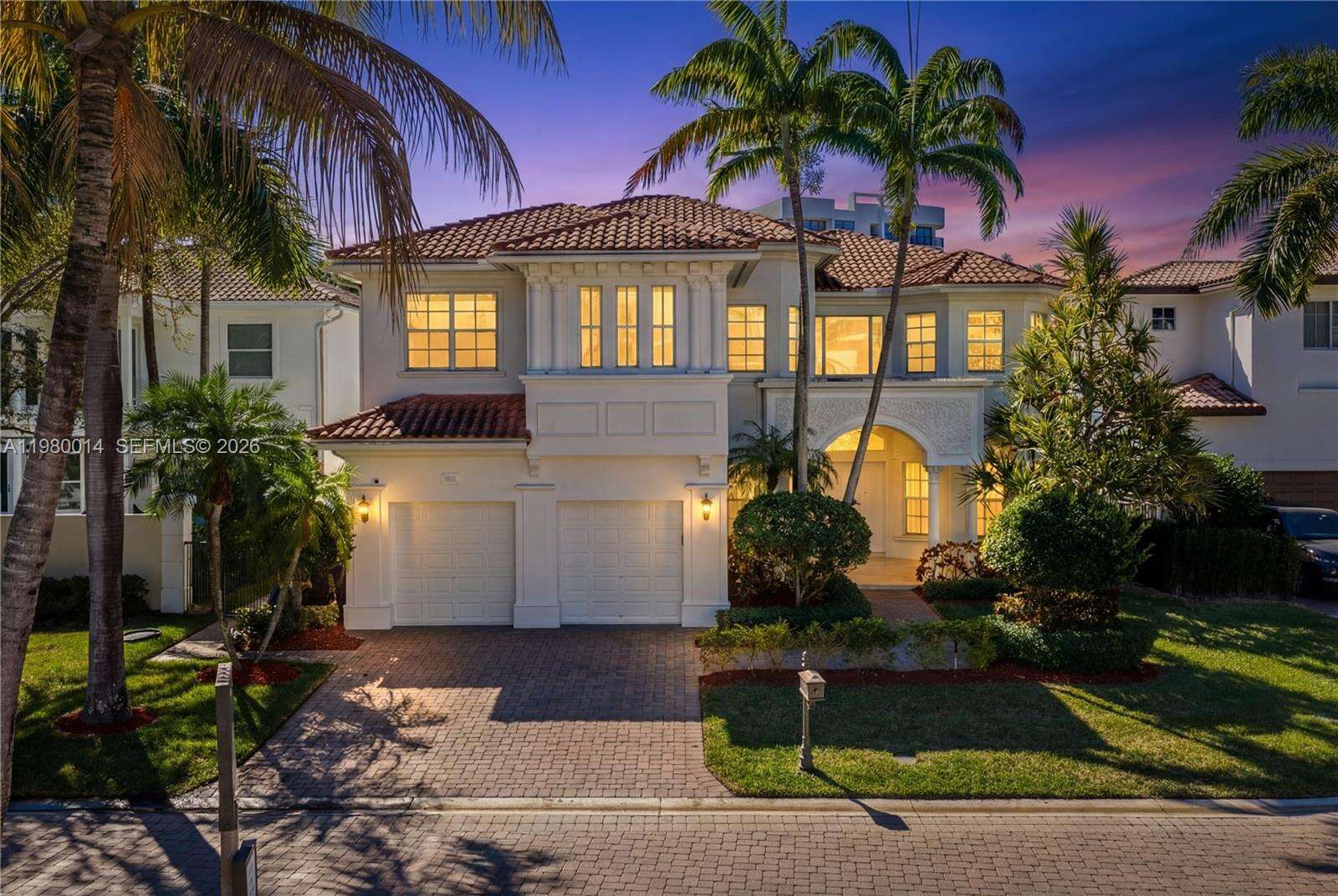 822 Meridian Ln, Hollywood, FL 33019 | Picture 2