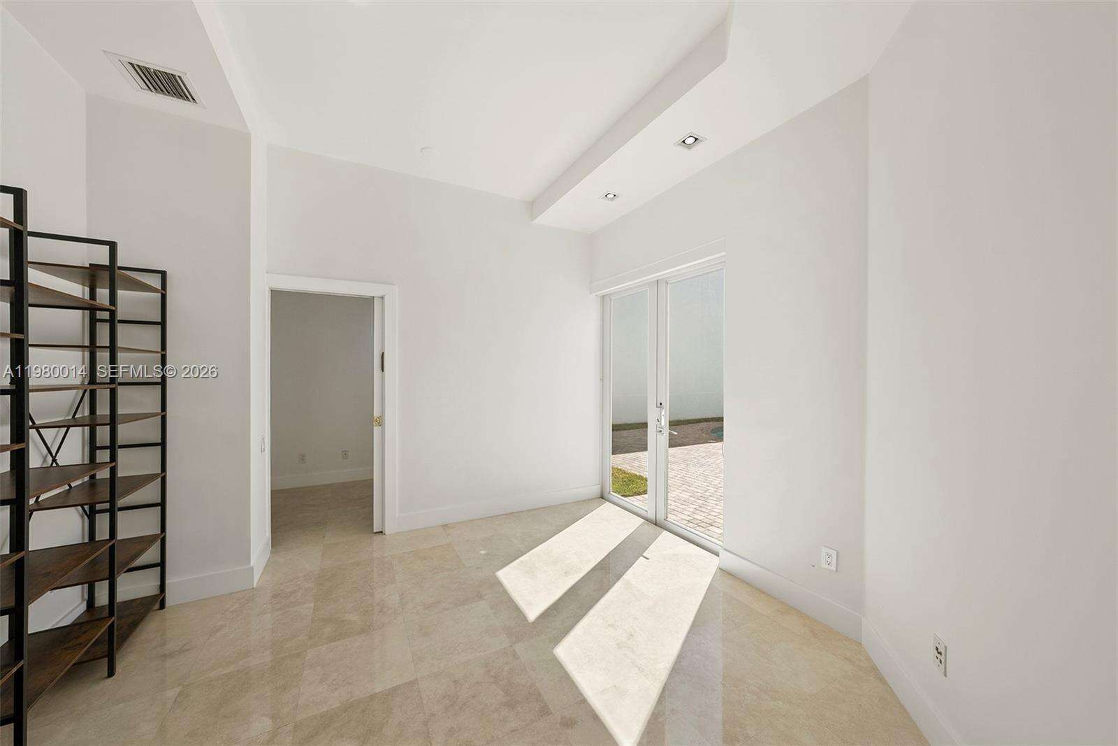 822 Meridian Ln, Hollywood, FL 33019 | Picture 16