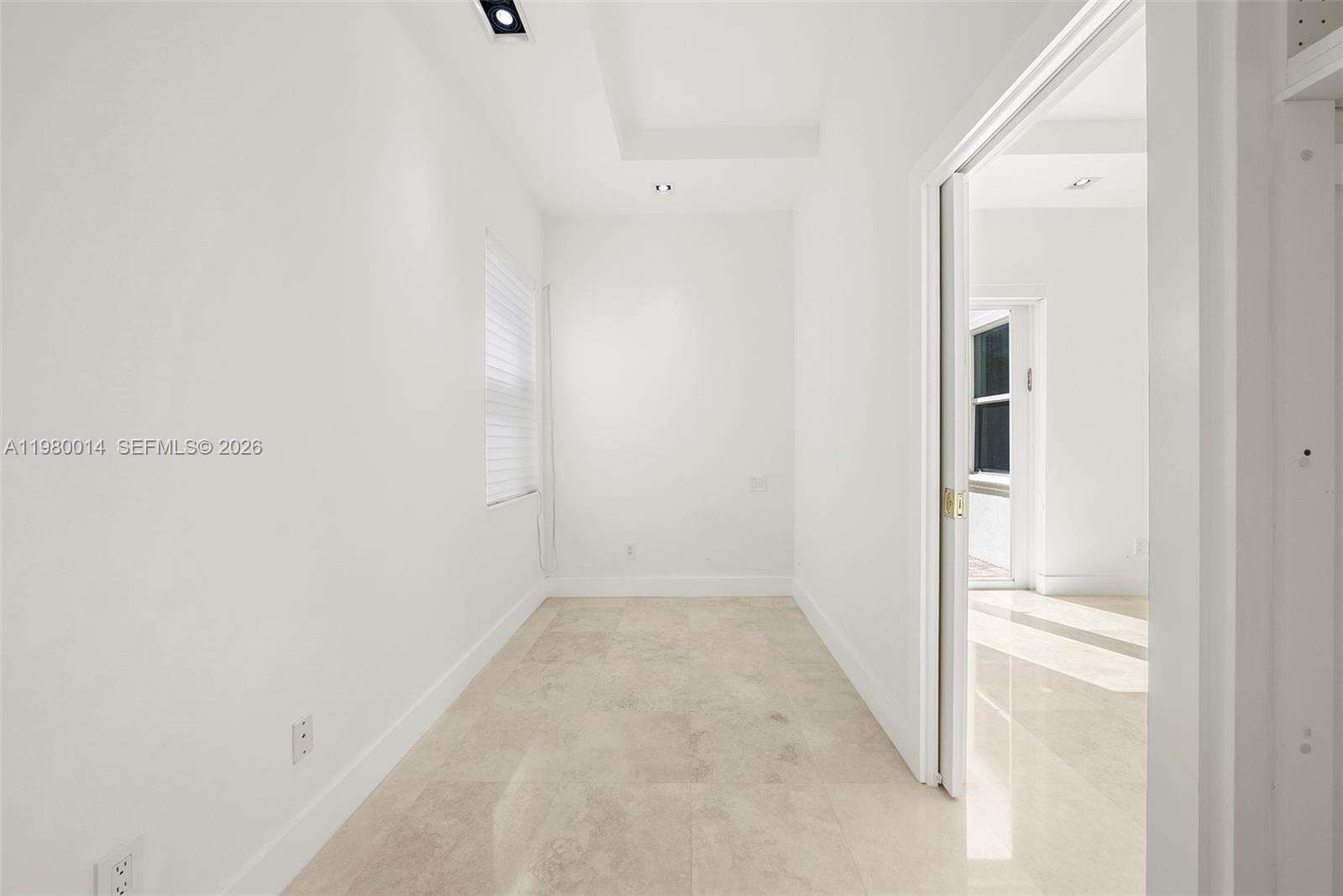 822 Meridian Ln, Hollywood, FL 33019 | Picture 17