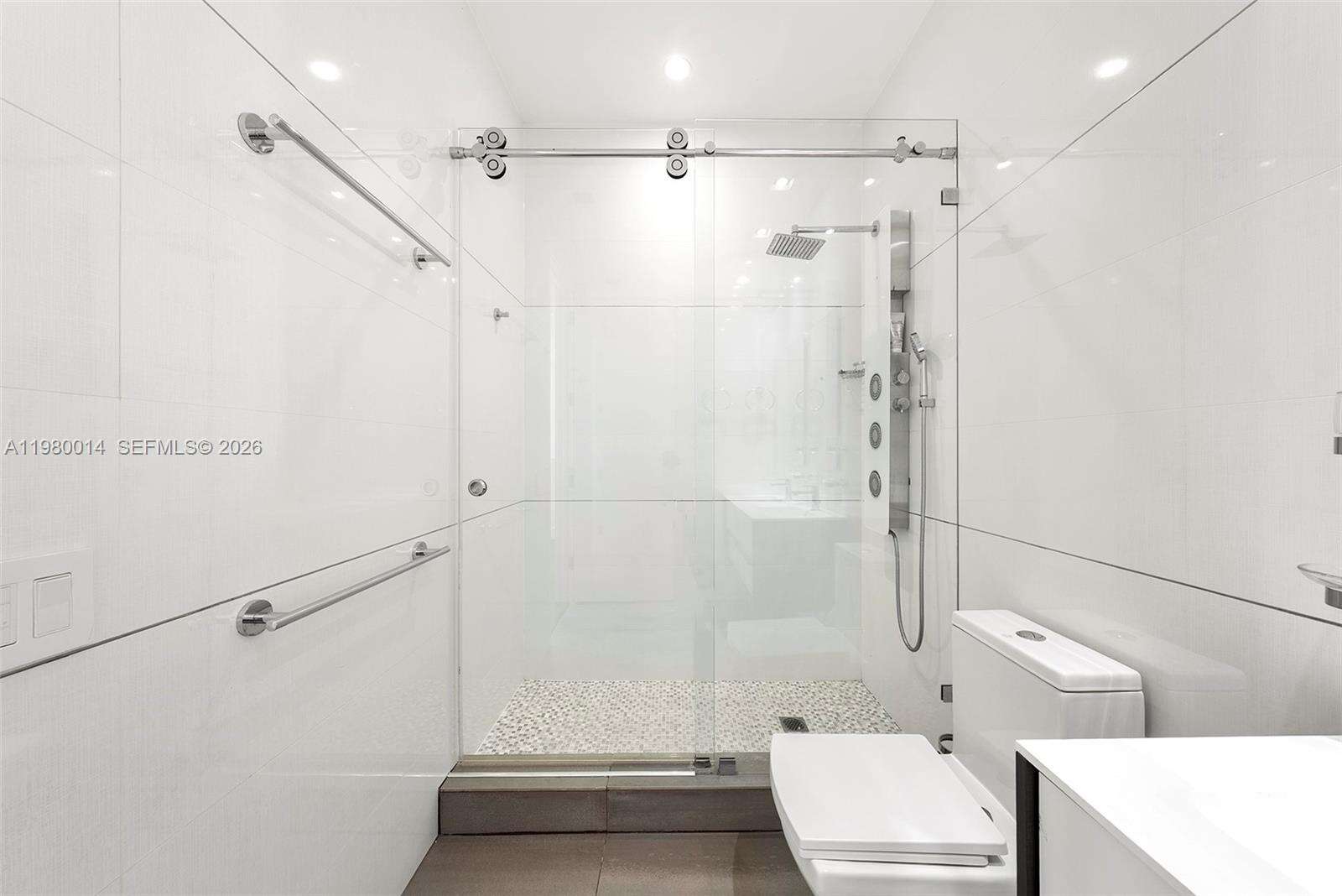 822 Meridian Ln, Hollywood, FL 33019 | Picture 37