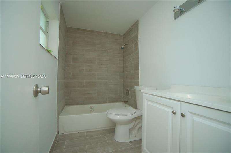 1419 16th Ct, Hollywood, FL 33020 | Picture 2