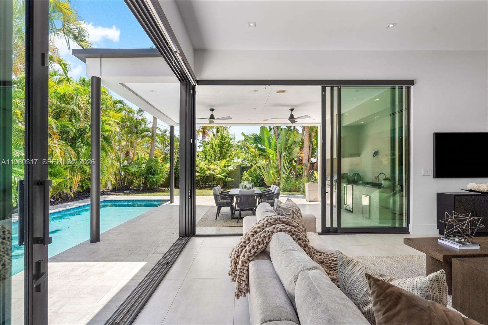 2500 Middle River Dr, Fort Lauderdale, FL 33305 | Picture 1