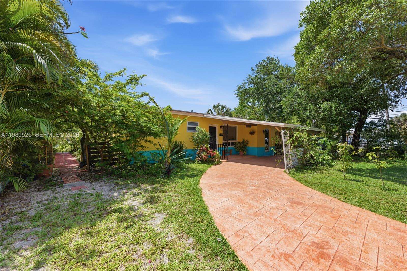 737 2nd Ct, Hallandale Beach, FL 33009 | Picture 3