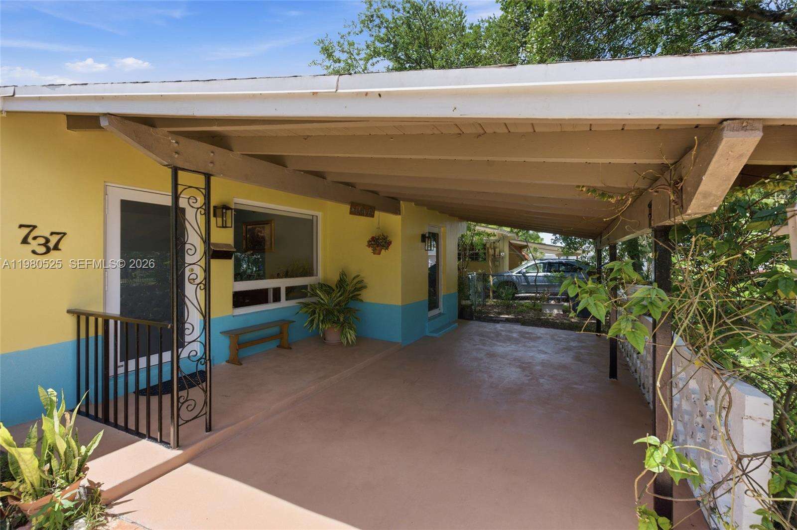 737 2nd Ct, Hallandale Beach, FL 33009 | Picture 4