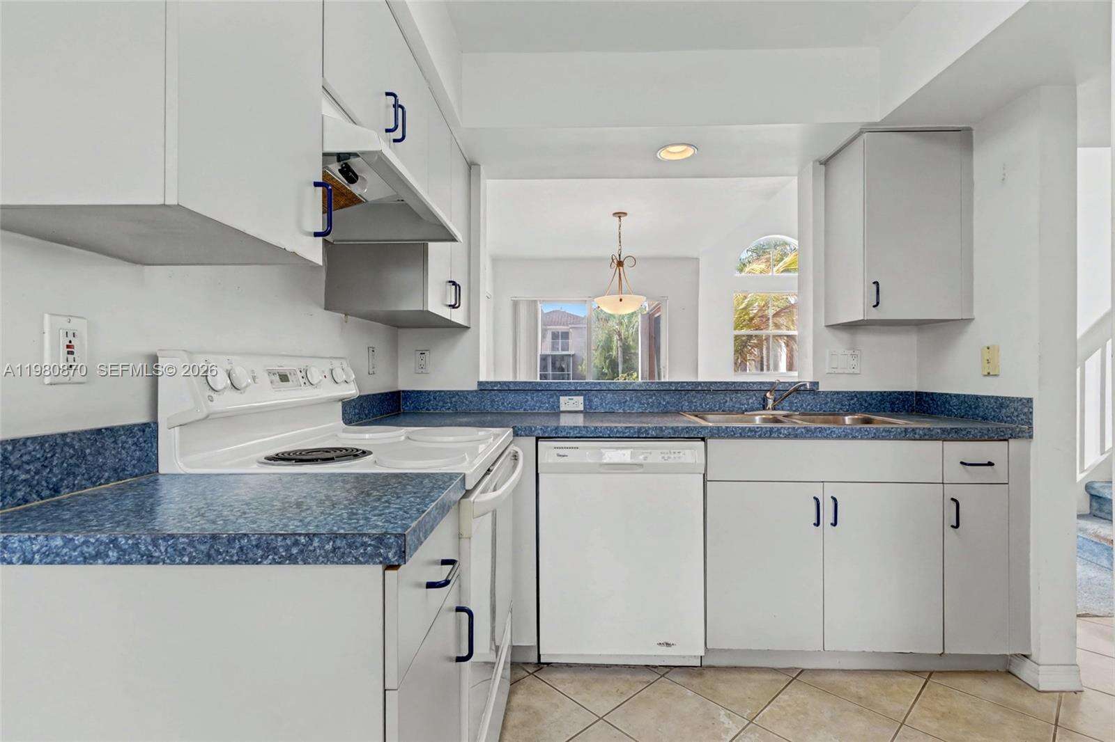 1550 Trafalgar Cir, Hollywood, FL 33020 | Picture 19