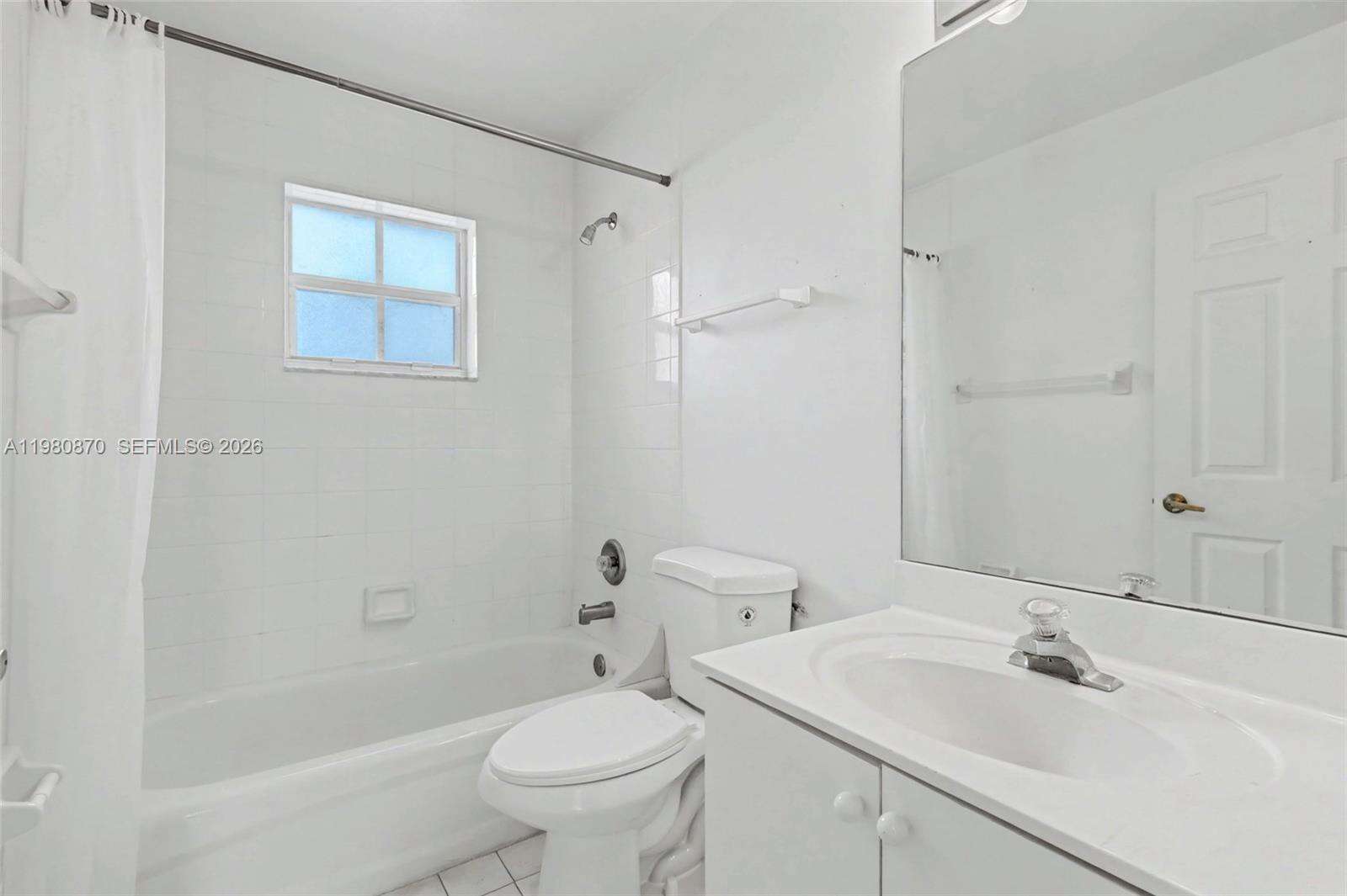 1550 Trafalgar Cir, Hollywood, FL 33020 | Picture 9