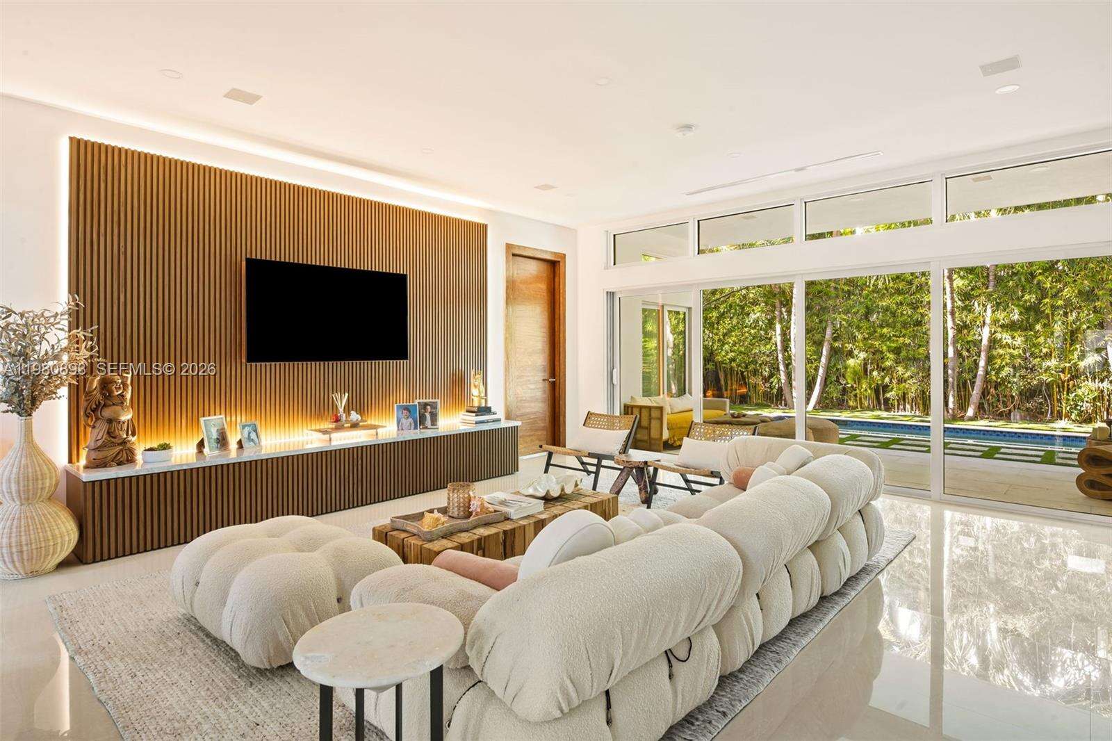 865 47th St, Miami Beach, FL 33140 | Picture 2