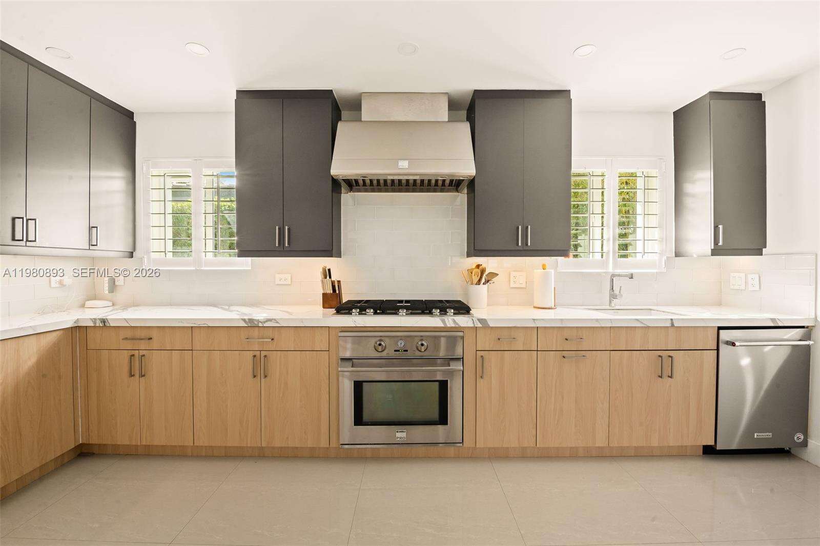 865 47th St, Miami Beach, FL 33140 | Picture 8