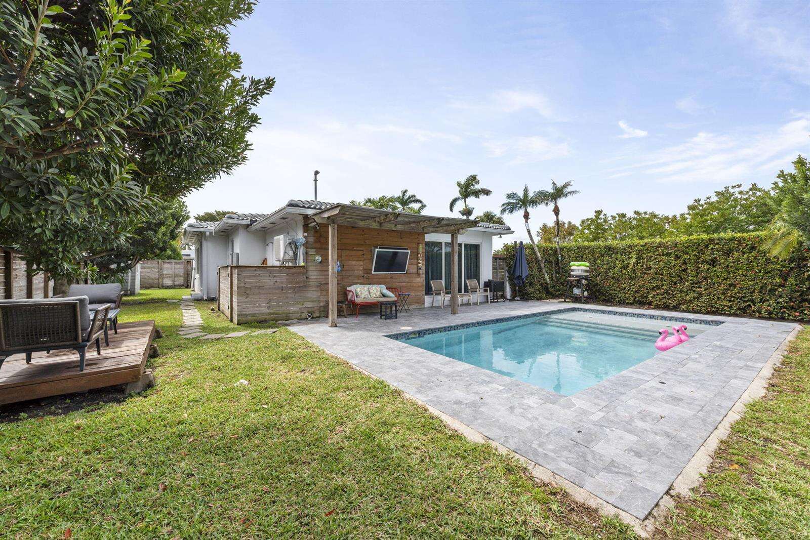 409 14th, Hollywood, FL 33020 - For Sale photo 15
