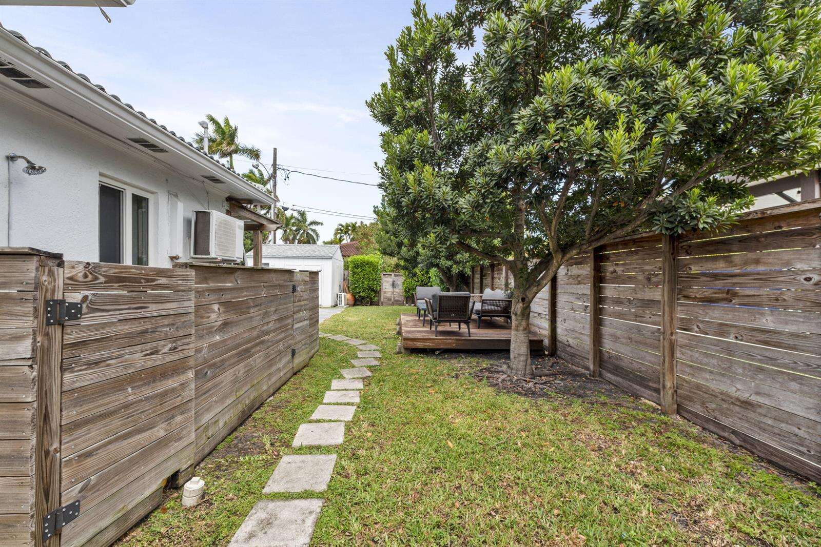 409 14th, Hollywood, FL 33020 - For Sale photo 24