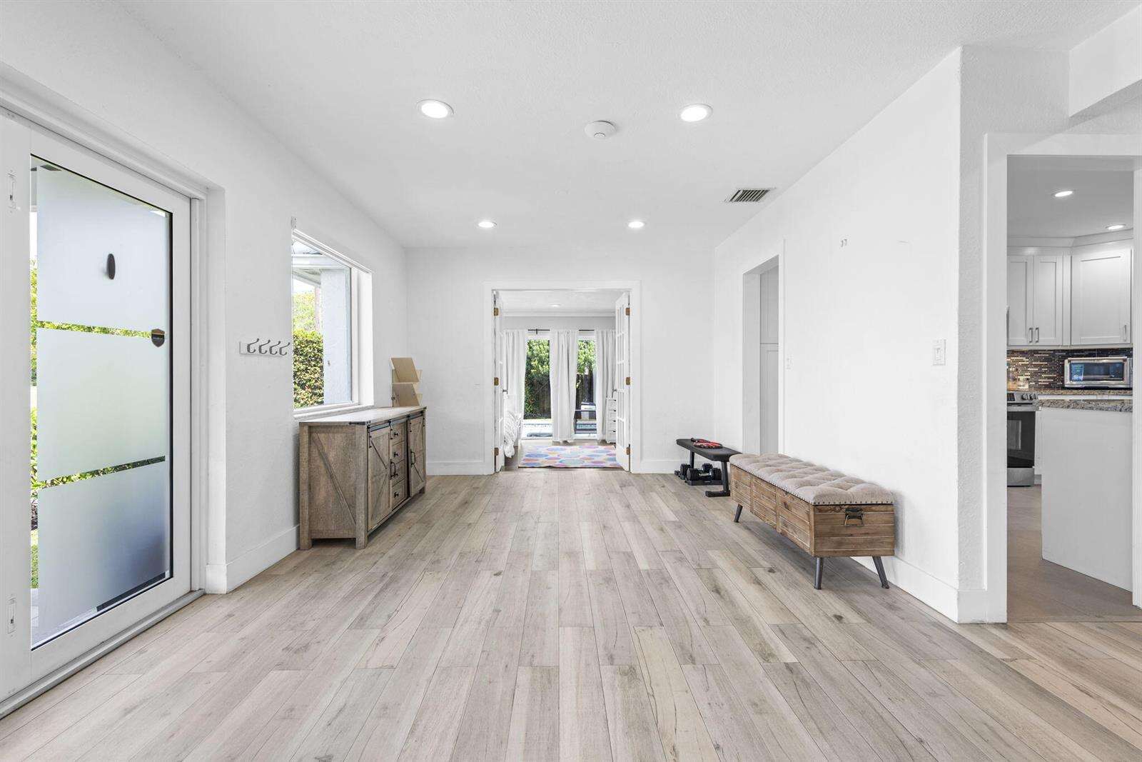 409 14th, Hollywood, FL 33020 - For Sale photo 6