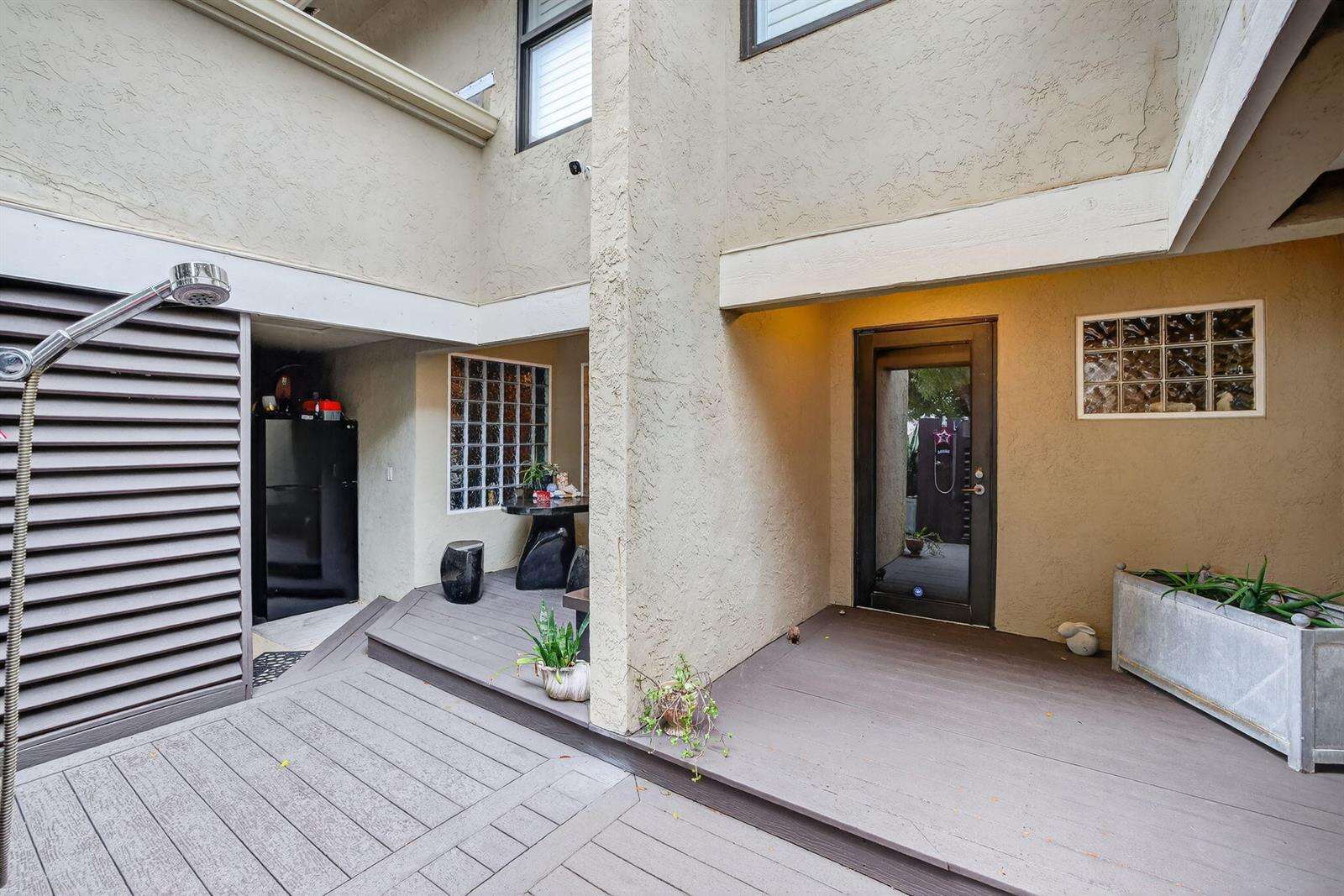 210 Washingtonia, Lauderdale By The Sea, FL 33308 - For Sale photo 5