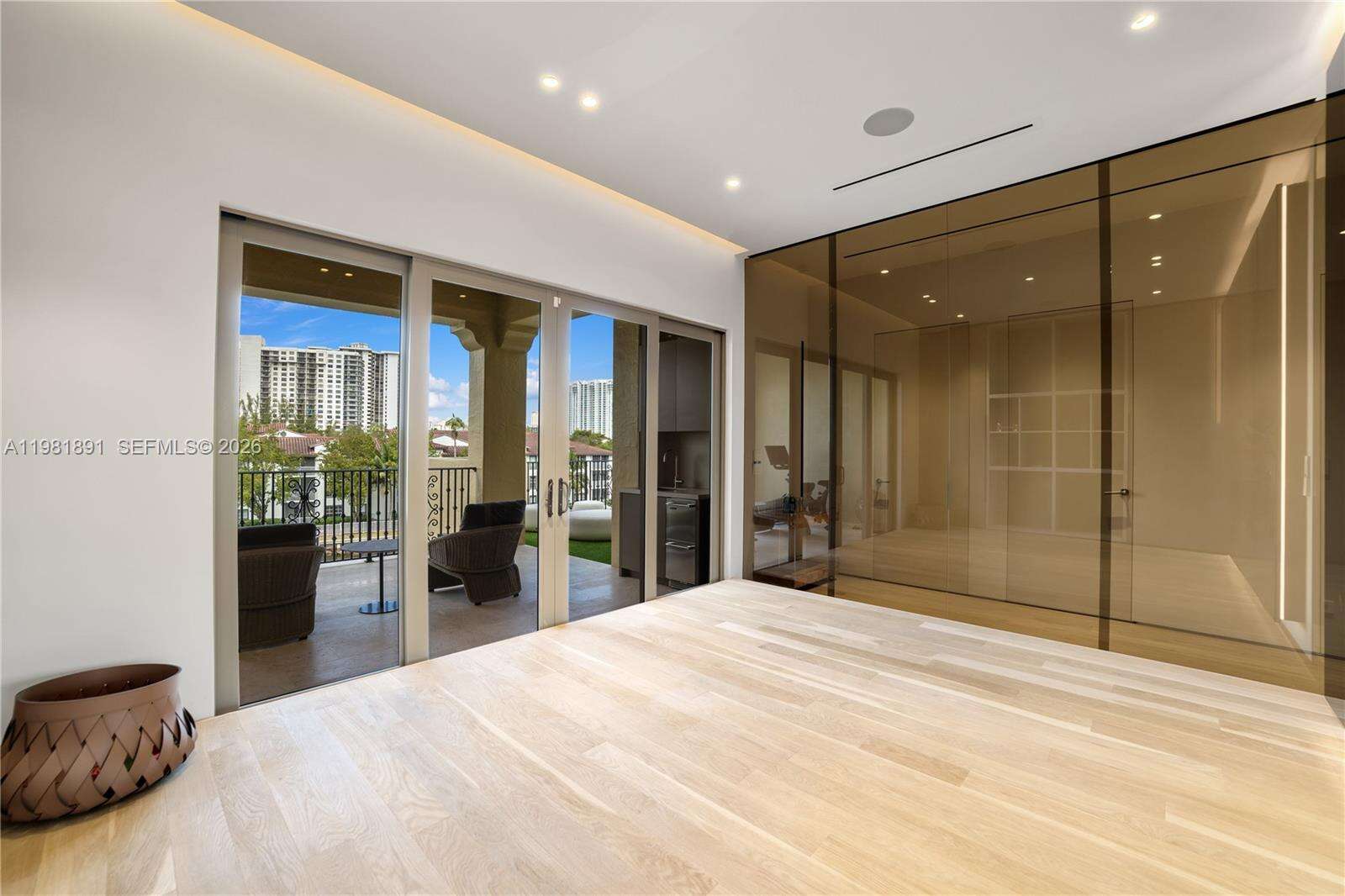 1522 Island Blvd, Aventura, FL 33160 | Picture 44