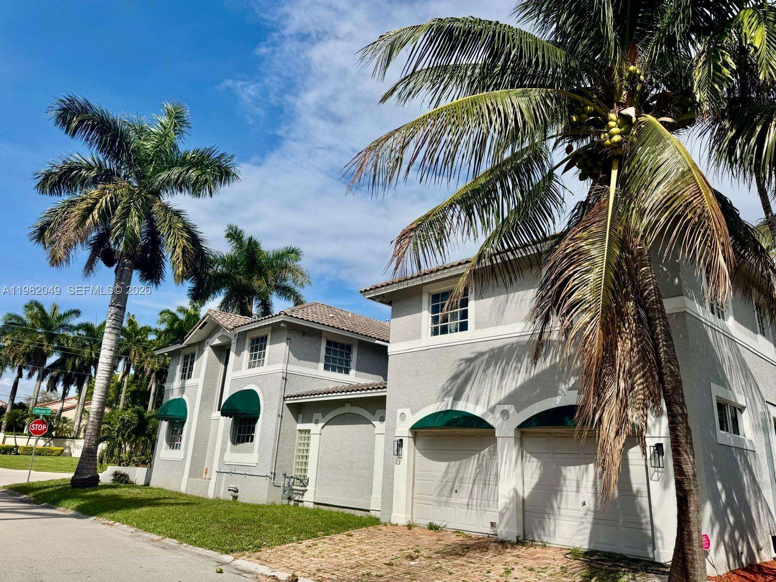 851 11th Ave, Hollywood, FL 33019 - For Sale photo 28