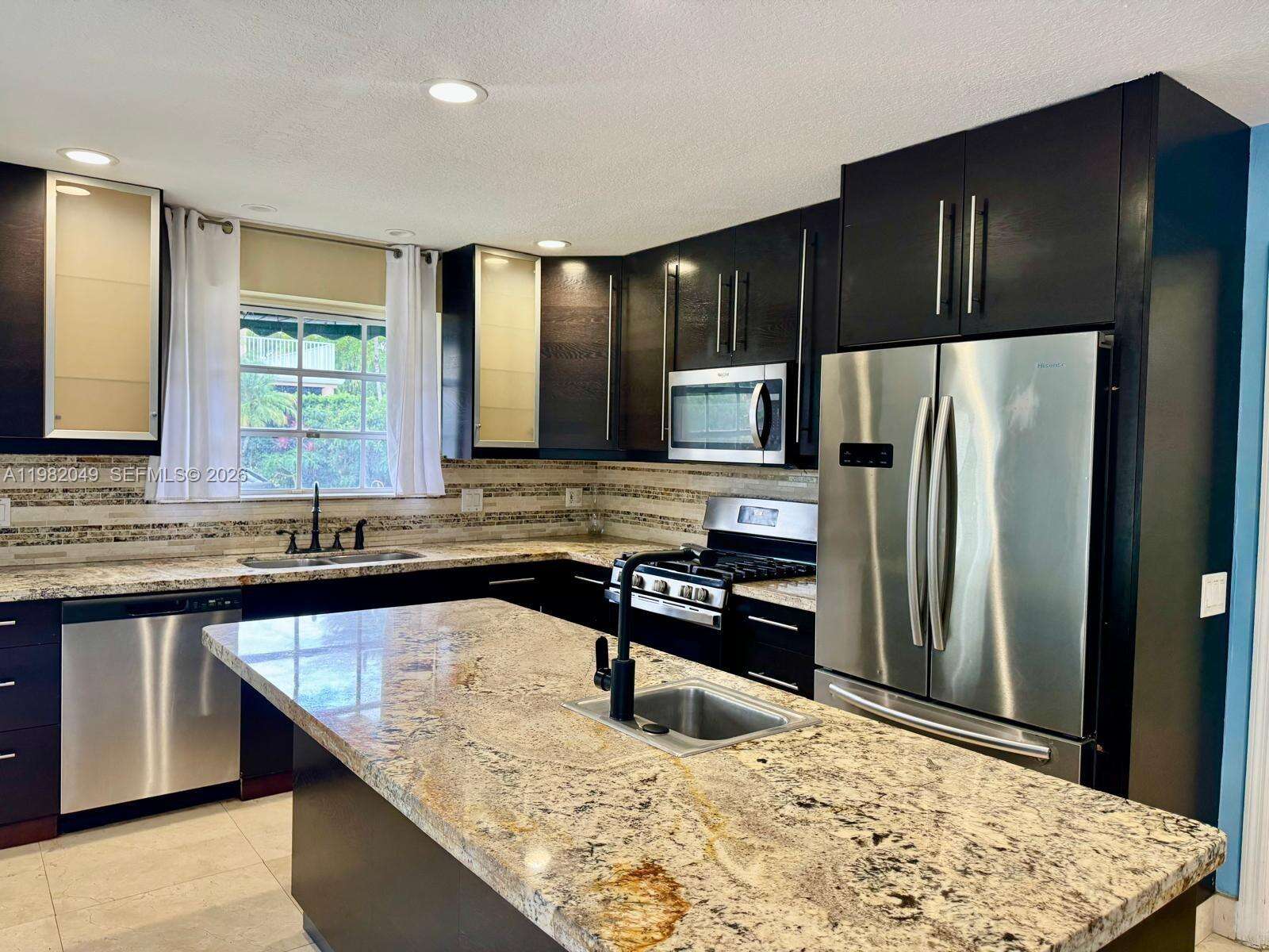 851 11th Ave, Hollywood, FL 33019 | Picture 5