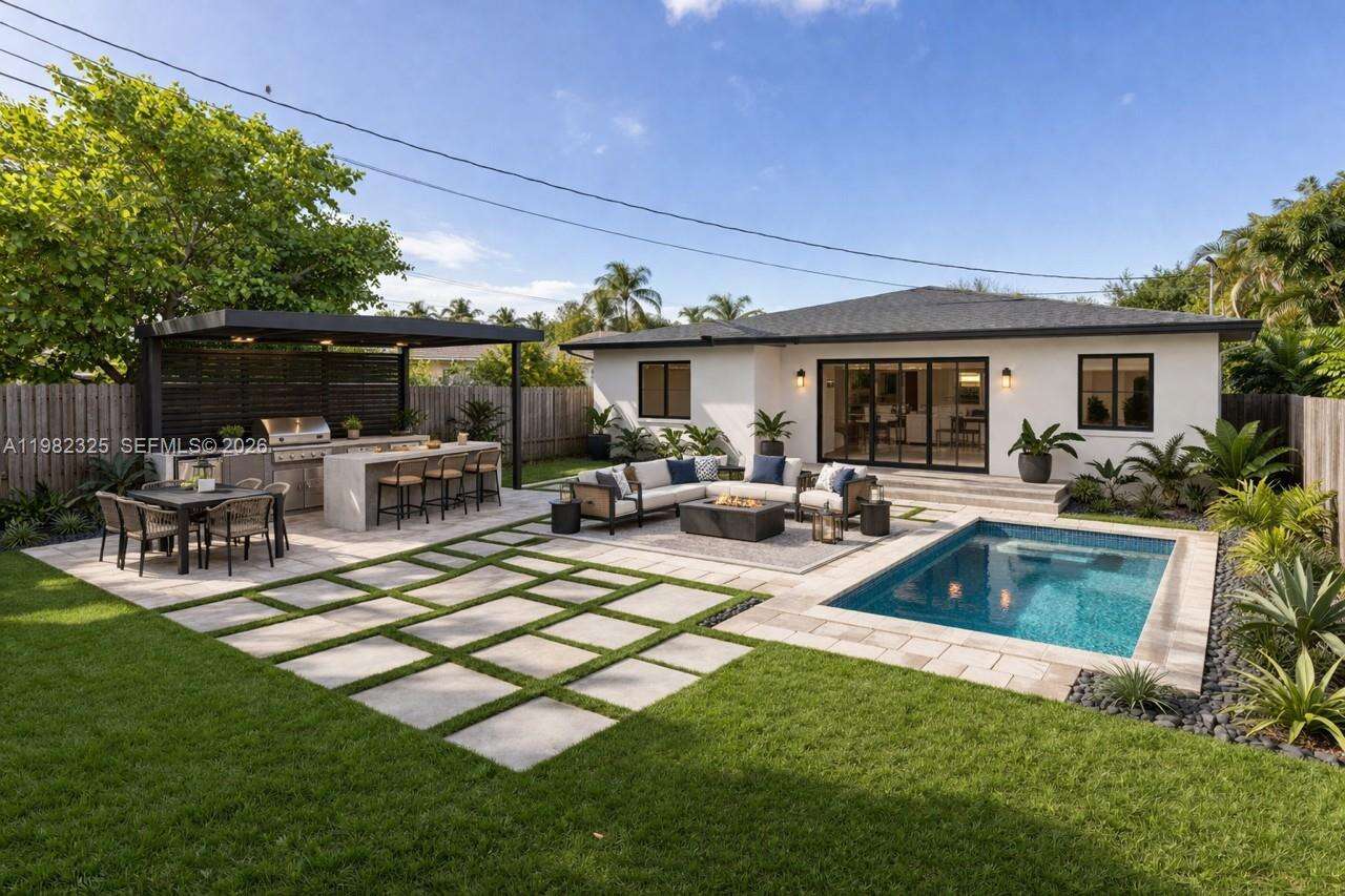 21330 25th Ct, Miami, FL 33180 | Picture 2