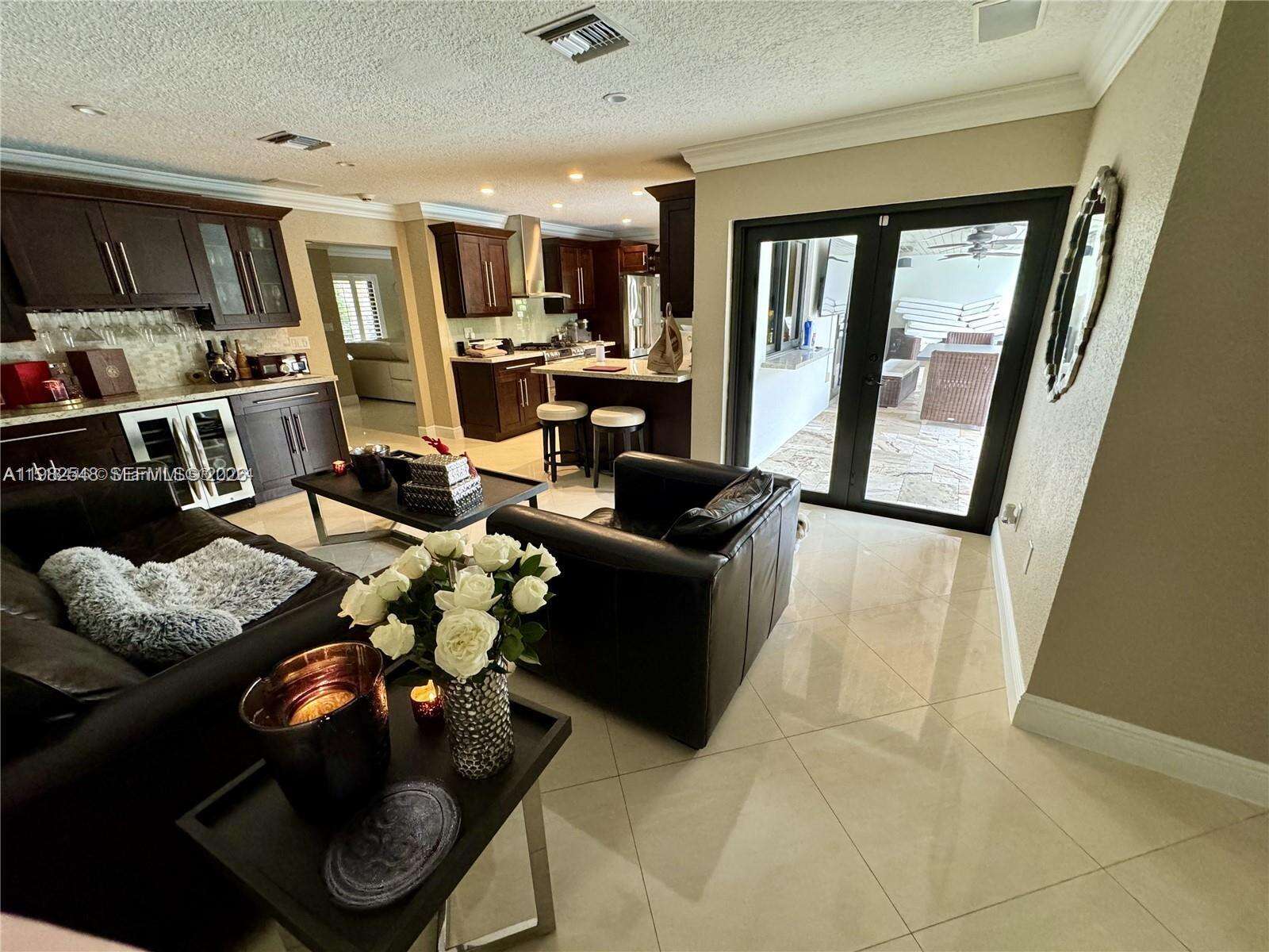 15101 Garvock Pl, Miami Lakes, FL 33016 | Picture 11