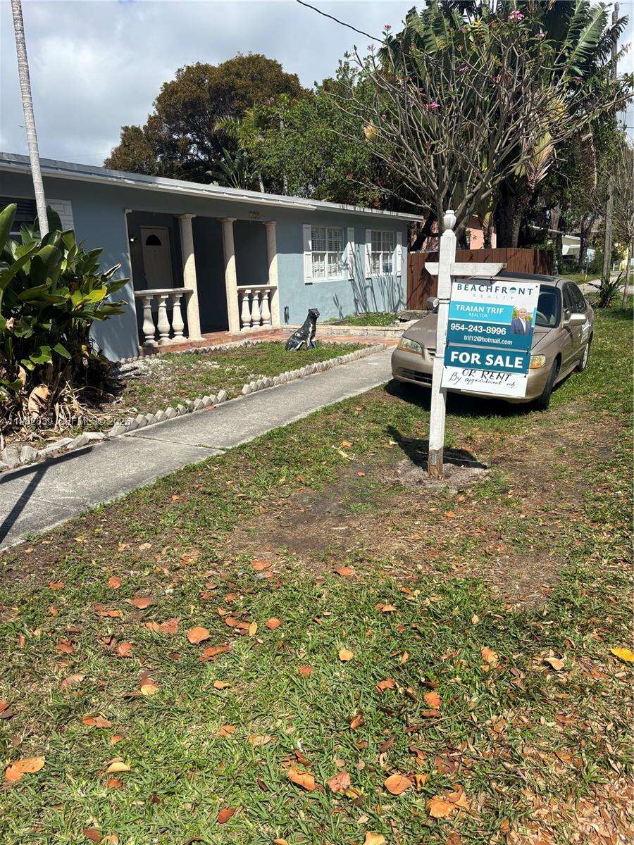 729 2nd Ct, Hallandale Beach, FL 33009 | Picture 2