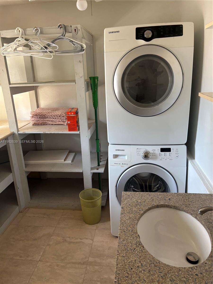 729 2nd Ct, Hallandale Beach, FL 33009 | Picture 15