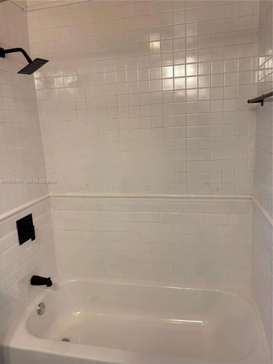 729 2nd Ct, Hallandale Beach, FL 33009 | Picture 22