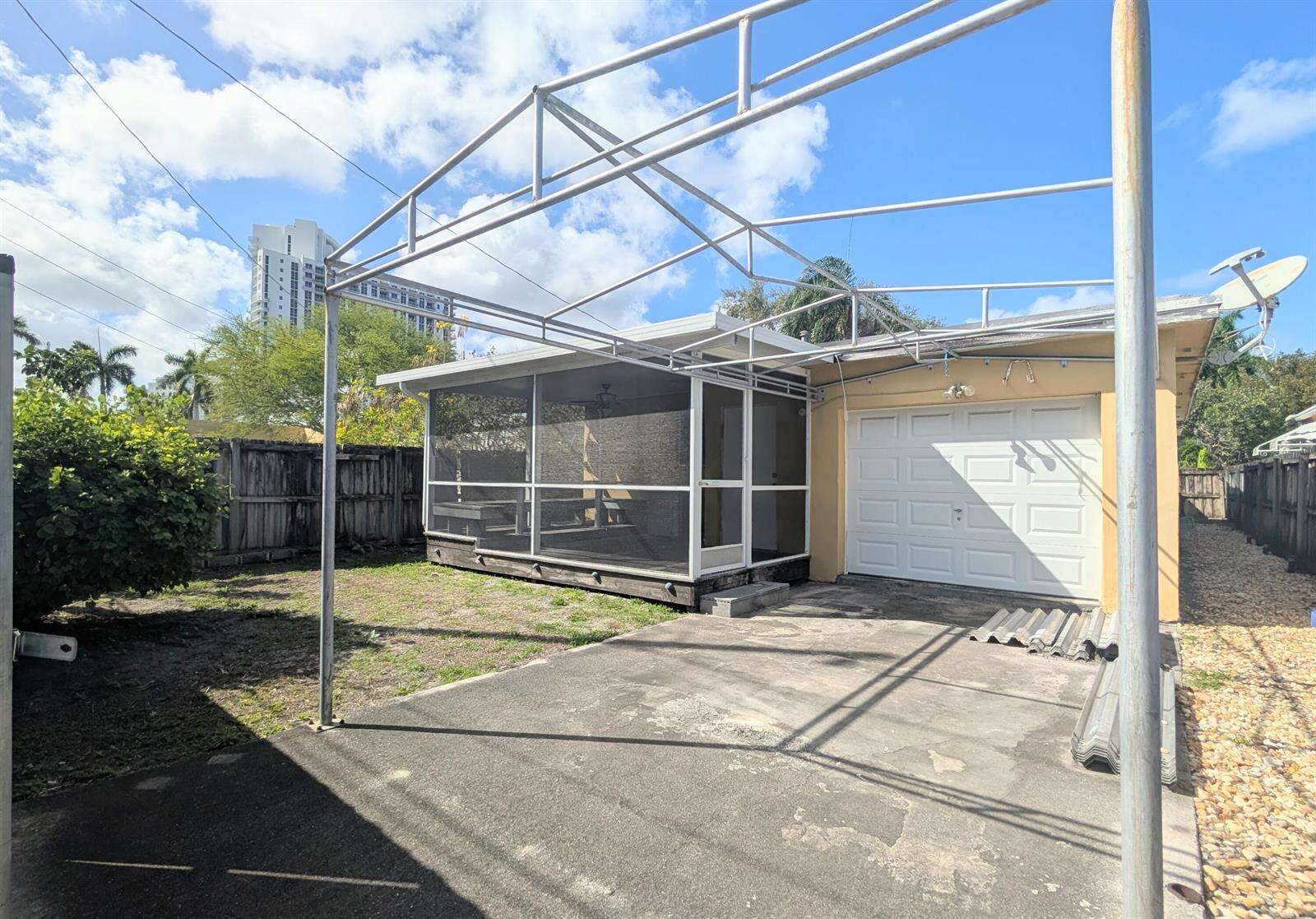 1626 Tyler, Hollywood, FL 33020 - For Sale photo 2