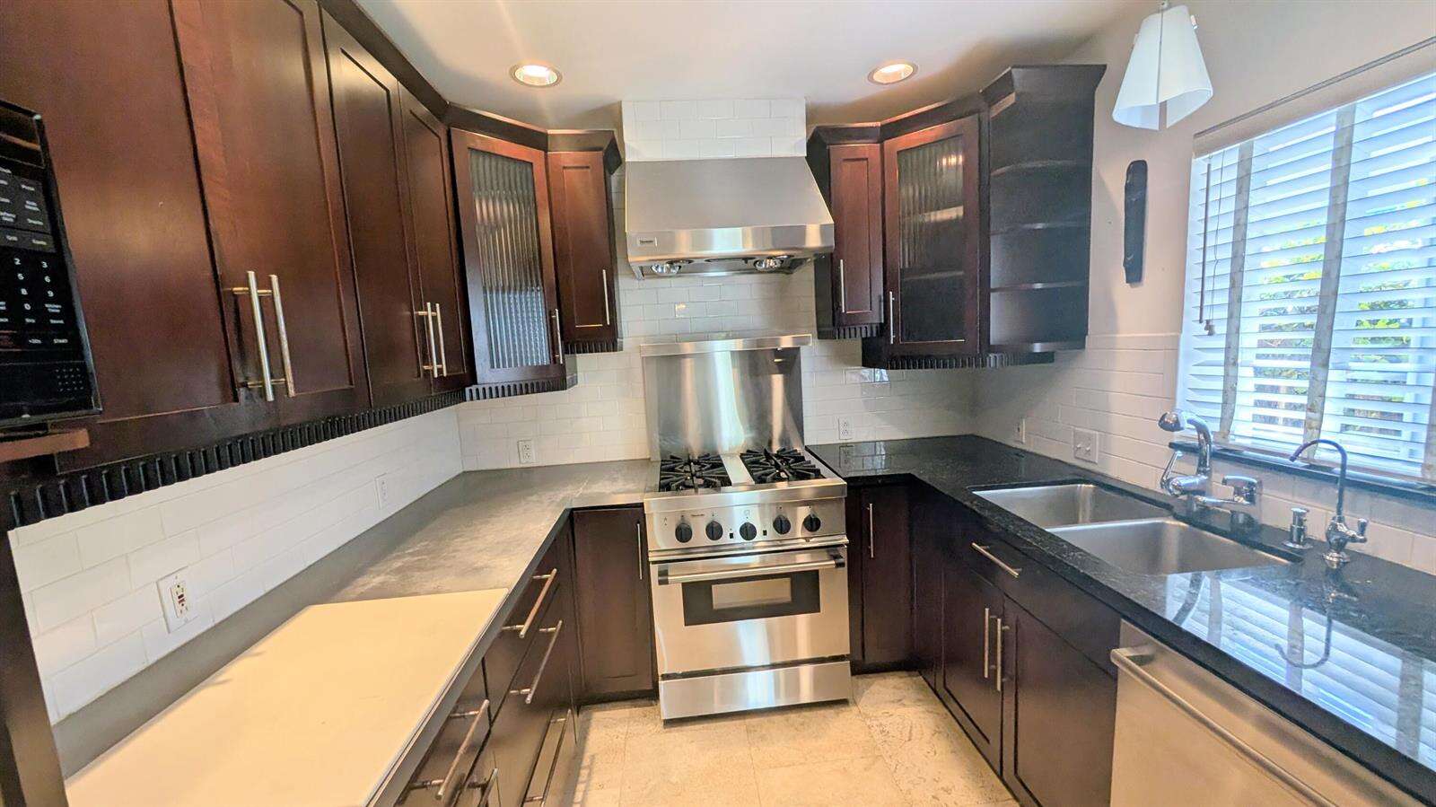 1626 Tyler, Hollywood, FL 33020 - For Sale photo 8
