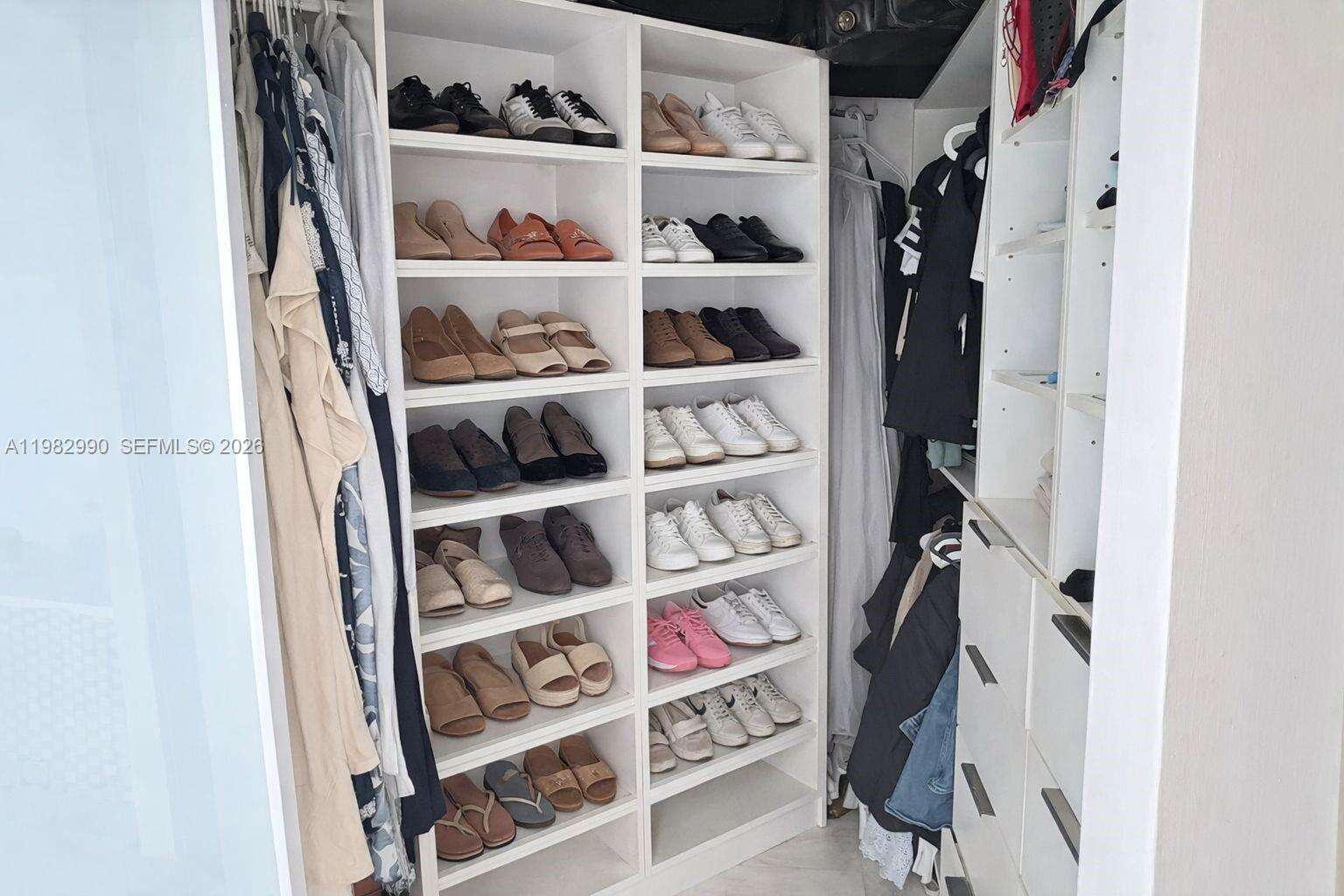 701 Brickell Key Dr 1611, Miami, FL 33131 | Picture 14