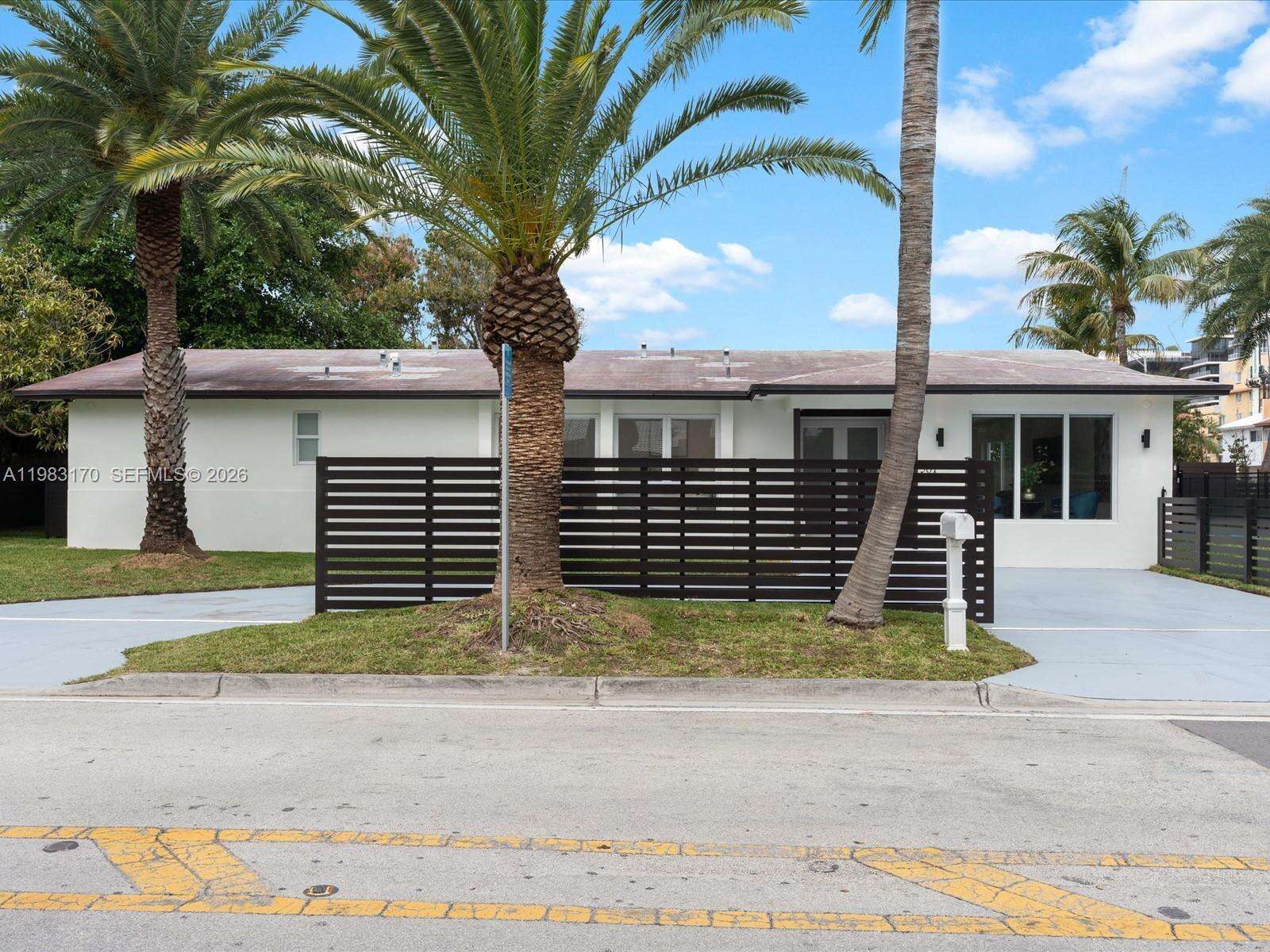 301 88th St, Surfside, FL 33154 | Picture 3